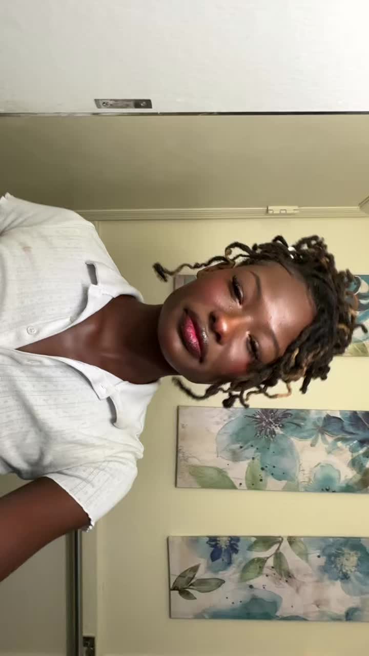 @🫶🏾