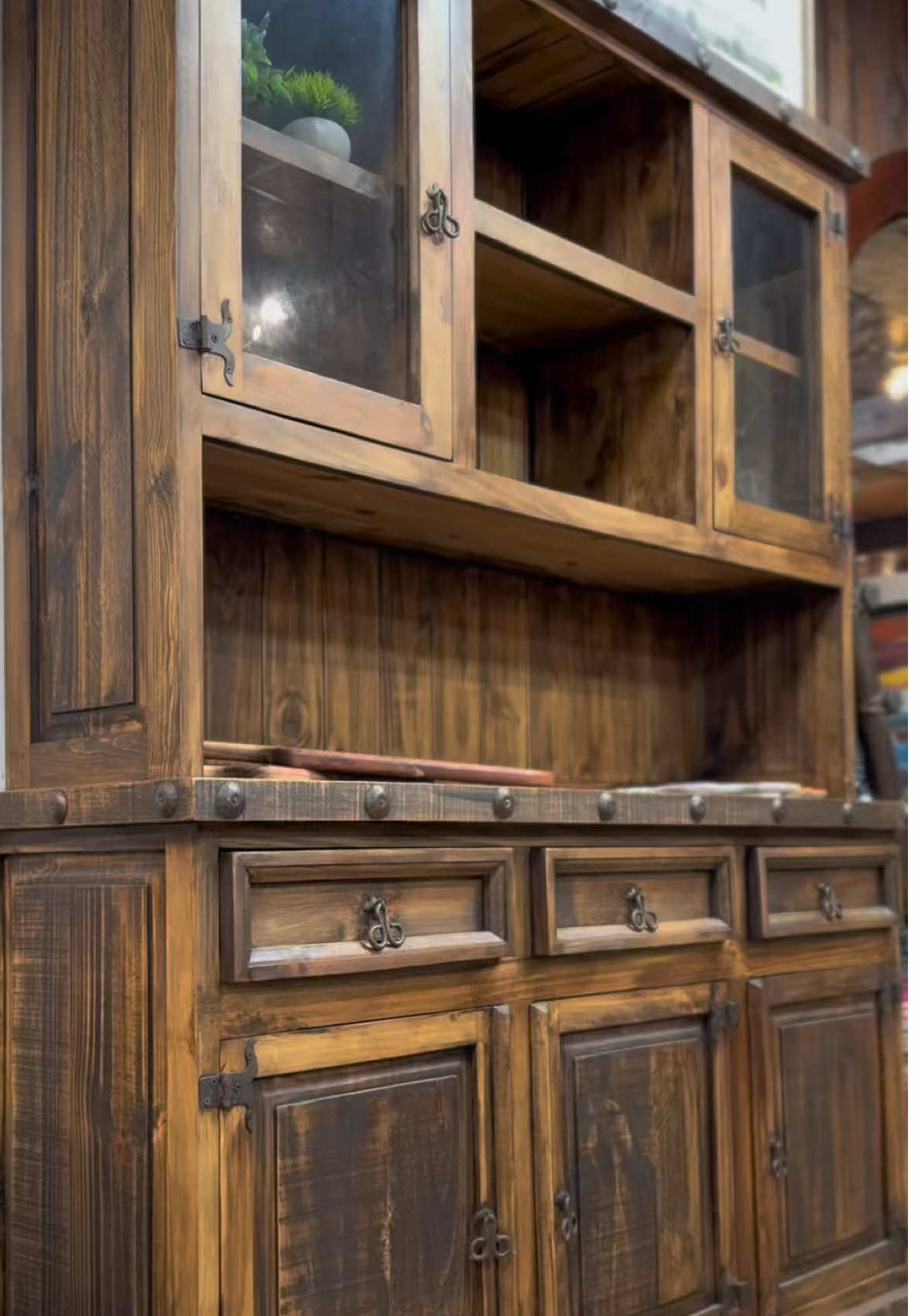 @RusticFurnitureDepot