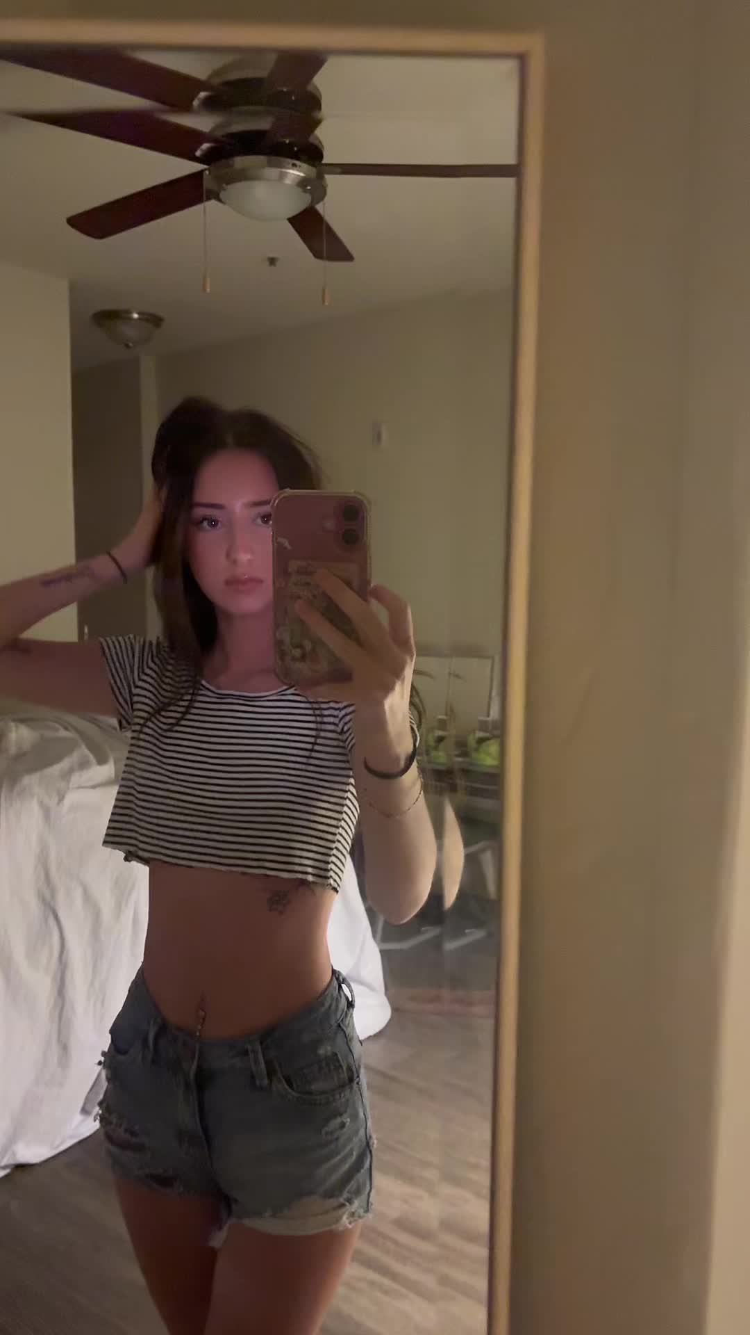 @bella