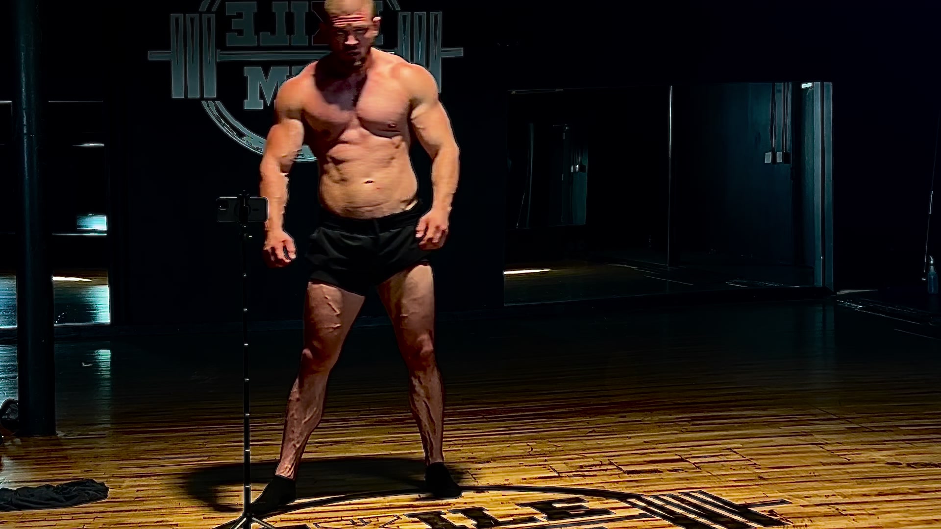 @alexrobbfit