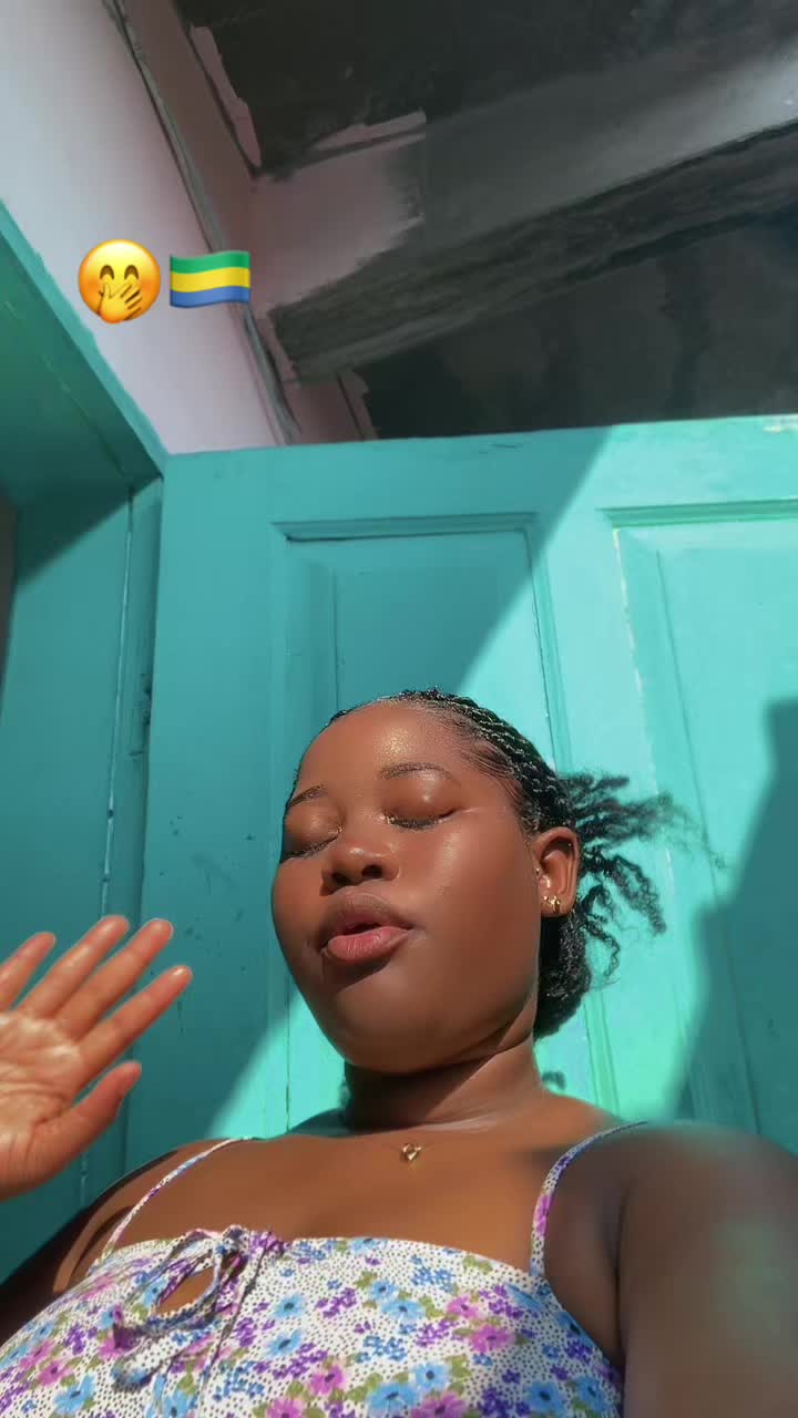 @🧿La petite Apindji 💚💛💙