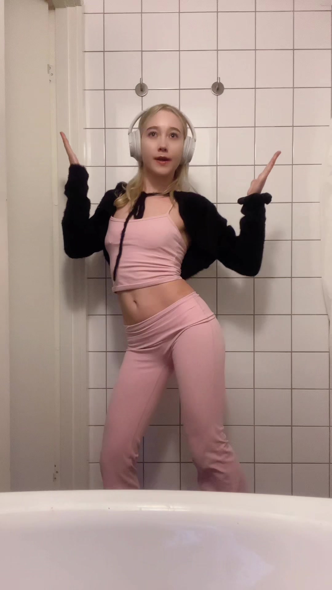 @thecutemirrorgirl