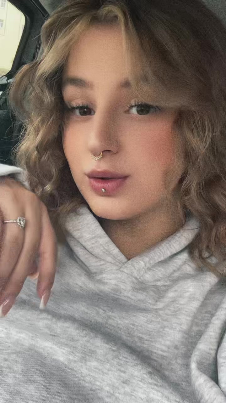 @sisi