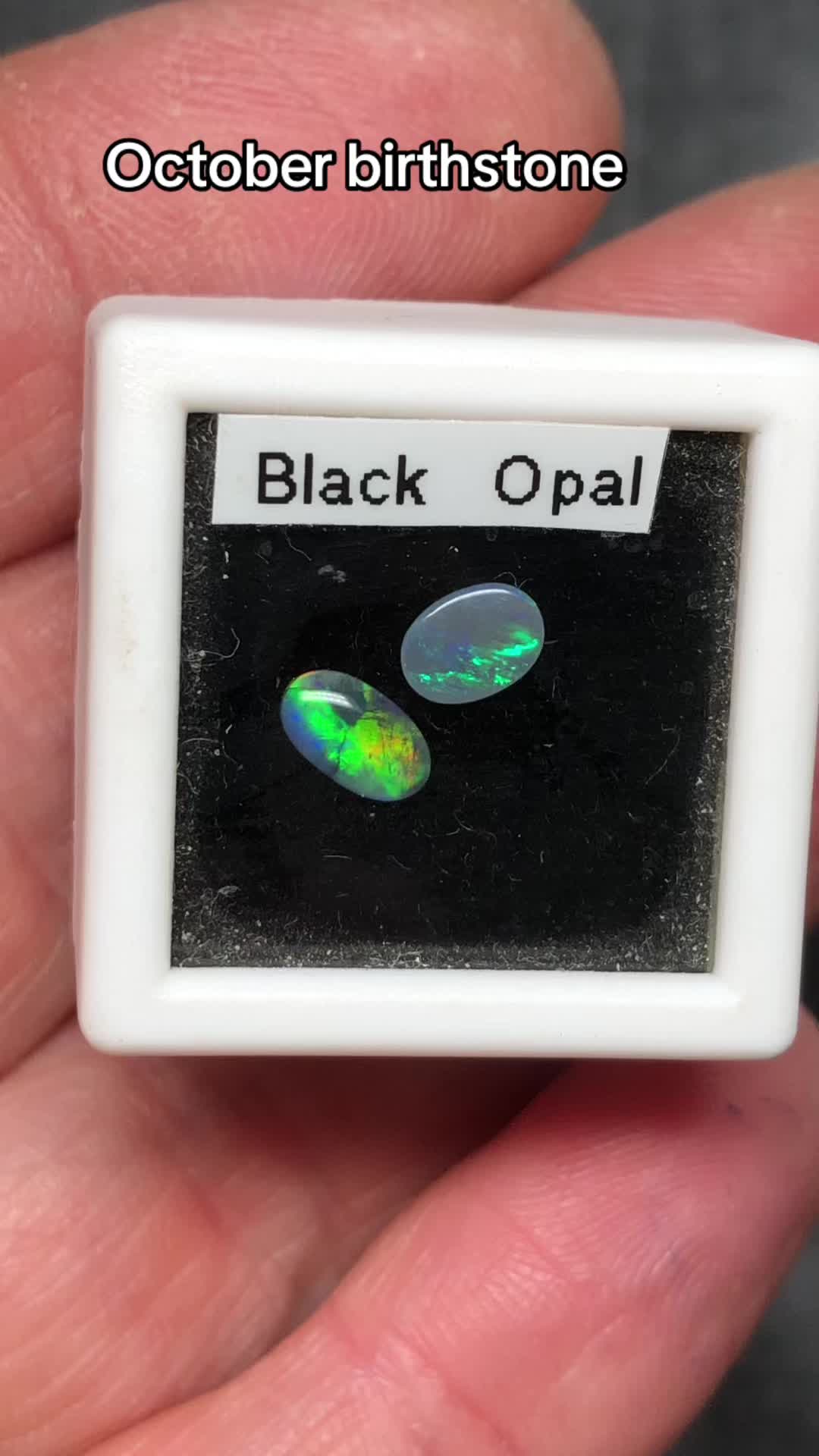 @nikmakcrystals