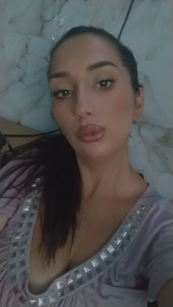 @amira majka 8 djece