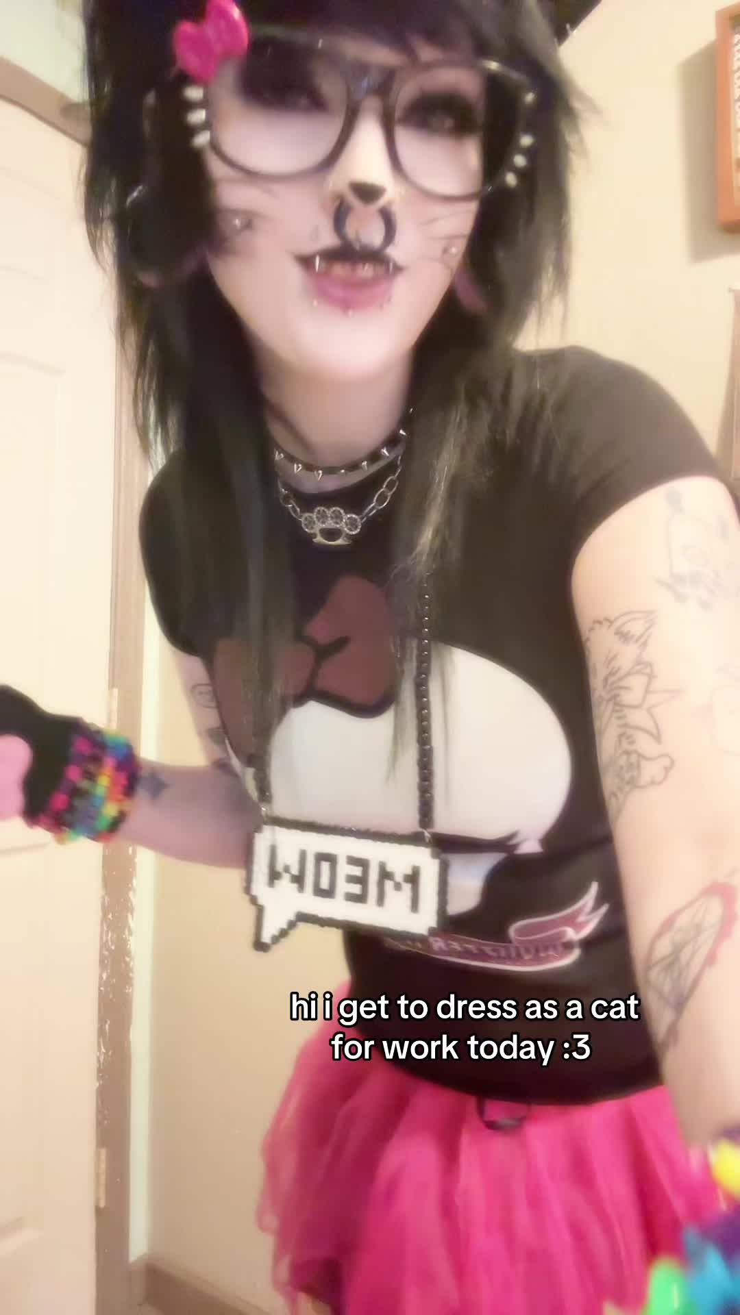 @audreysaysmeow