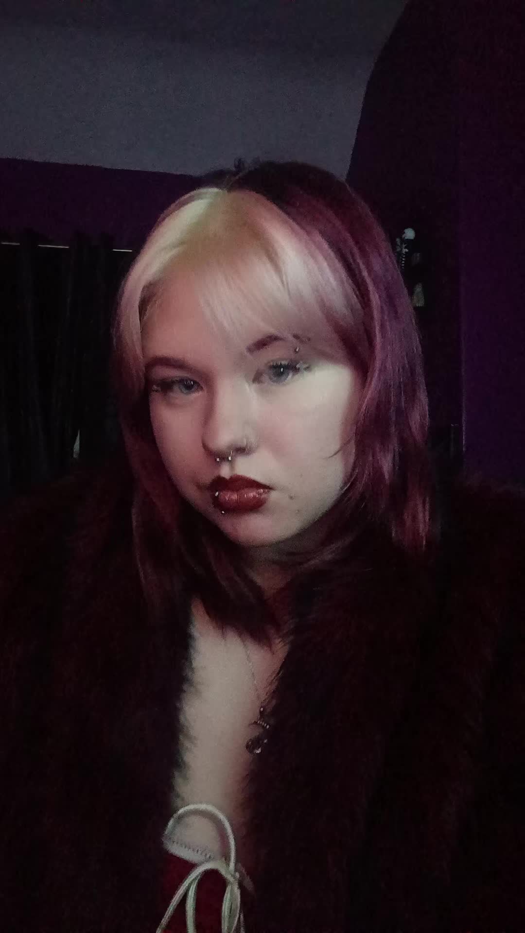 @Scarlett.｡☆*･ﾟ｡♪