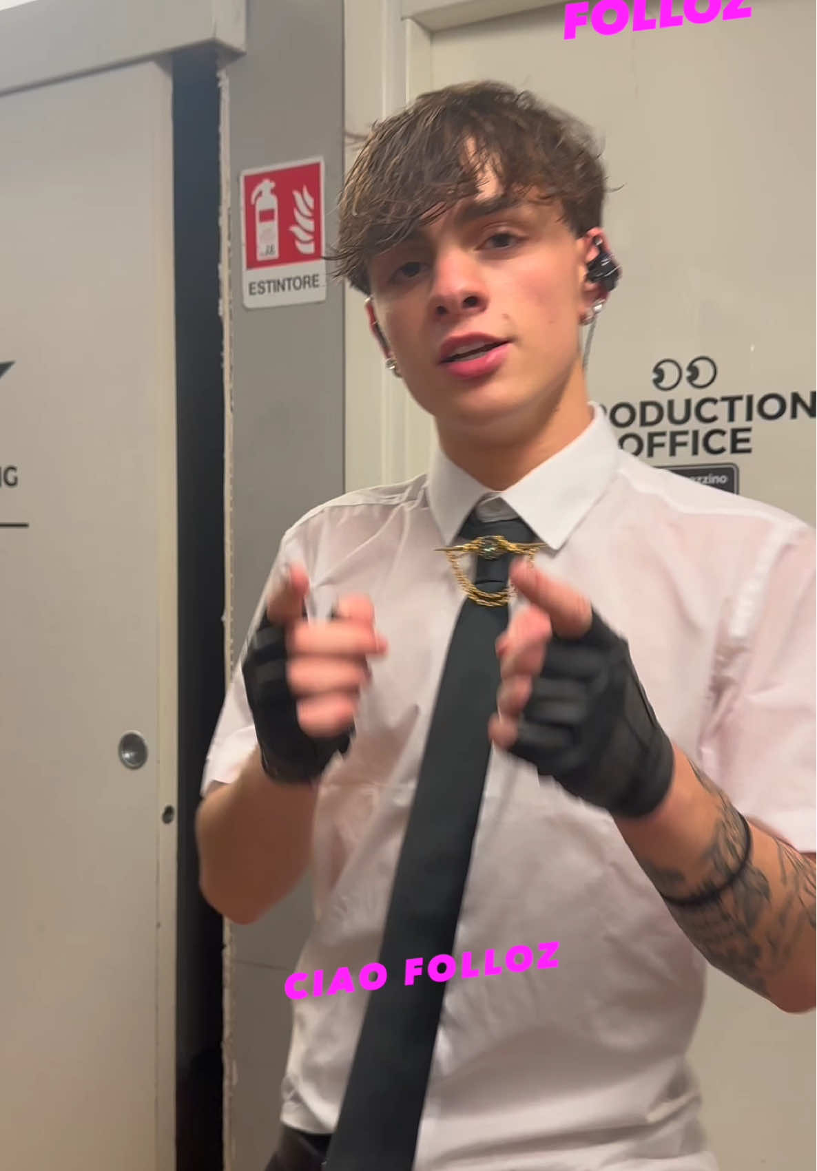 @Folloz