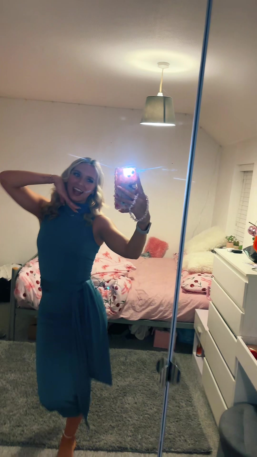 @eves x