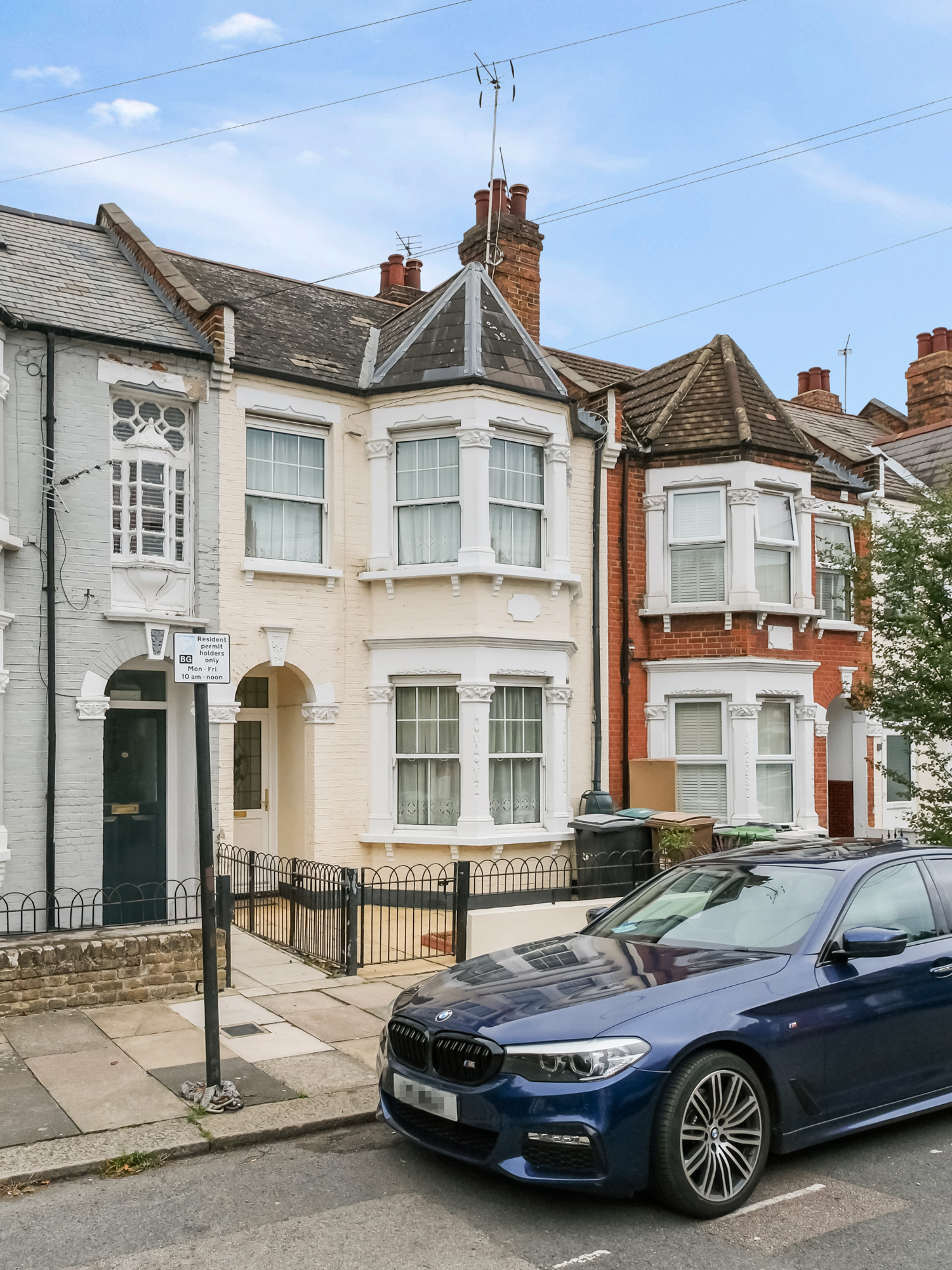 @Living space estate agents