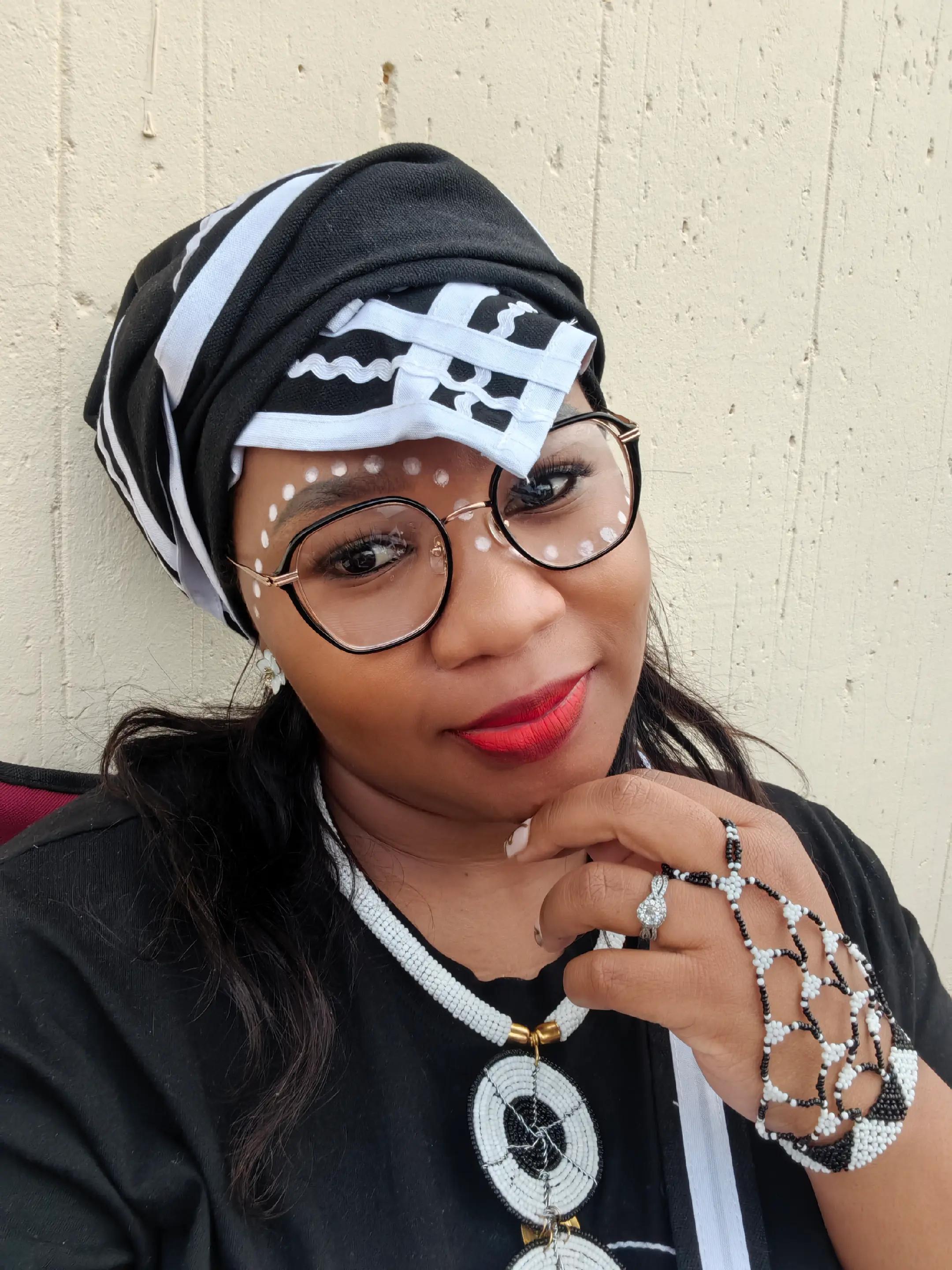 @Hloni Tshabedi
