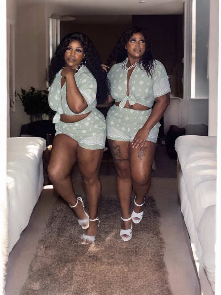 @reesetwins0