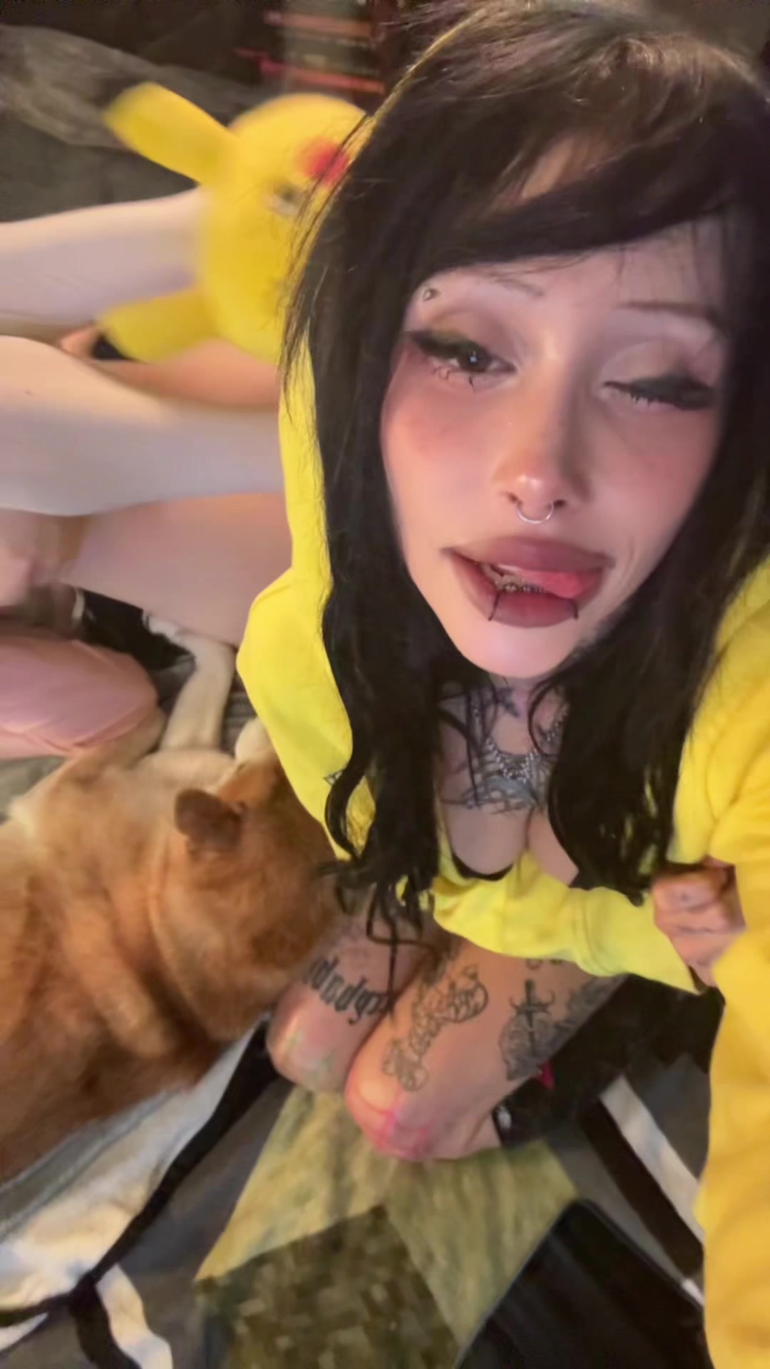 @zommmbri