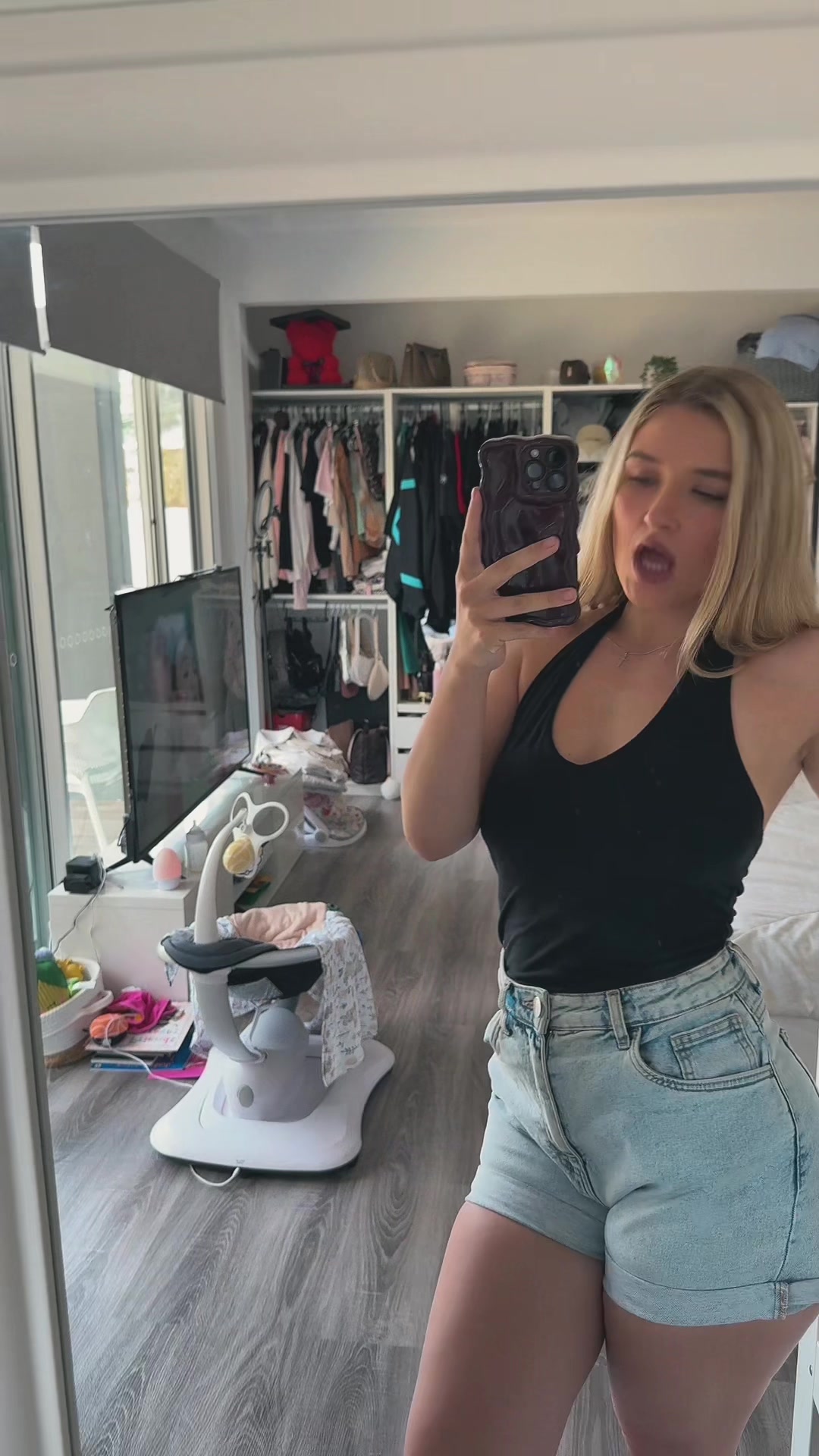 @ivaristovicc