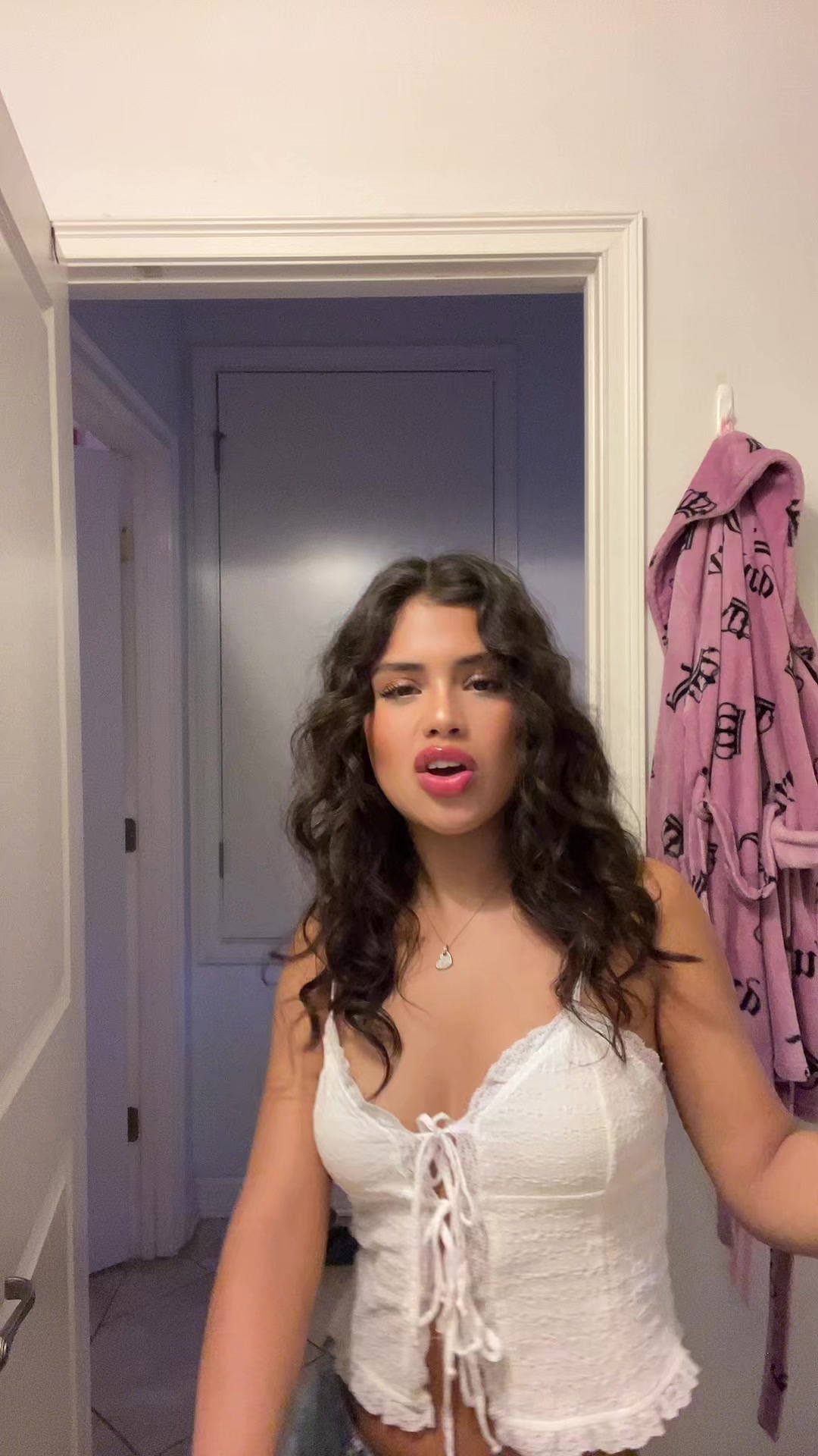 Victoria Jaimes ( victoriajaiimes) Urlebird