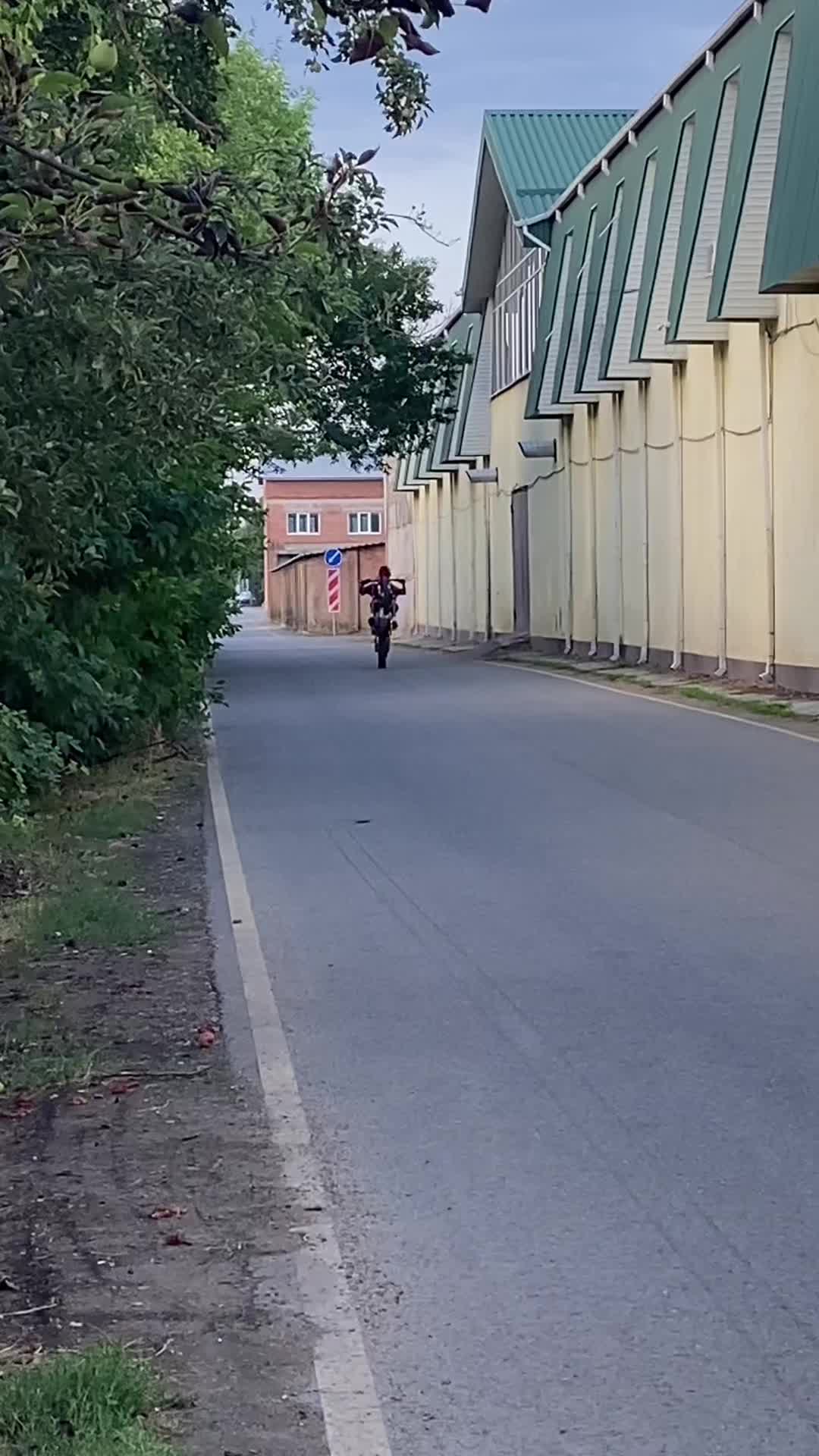 @2stroke.suck