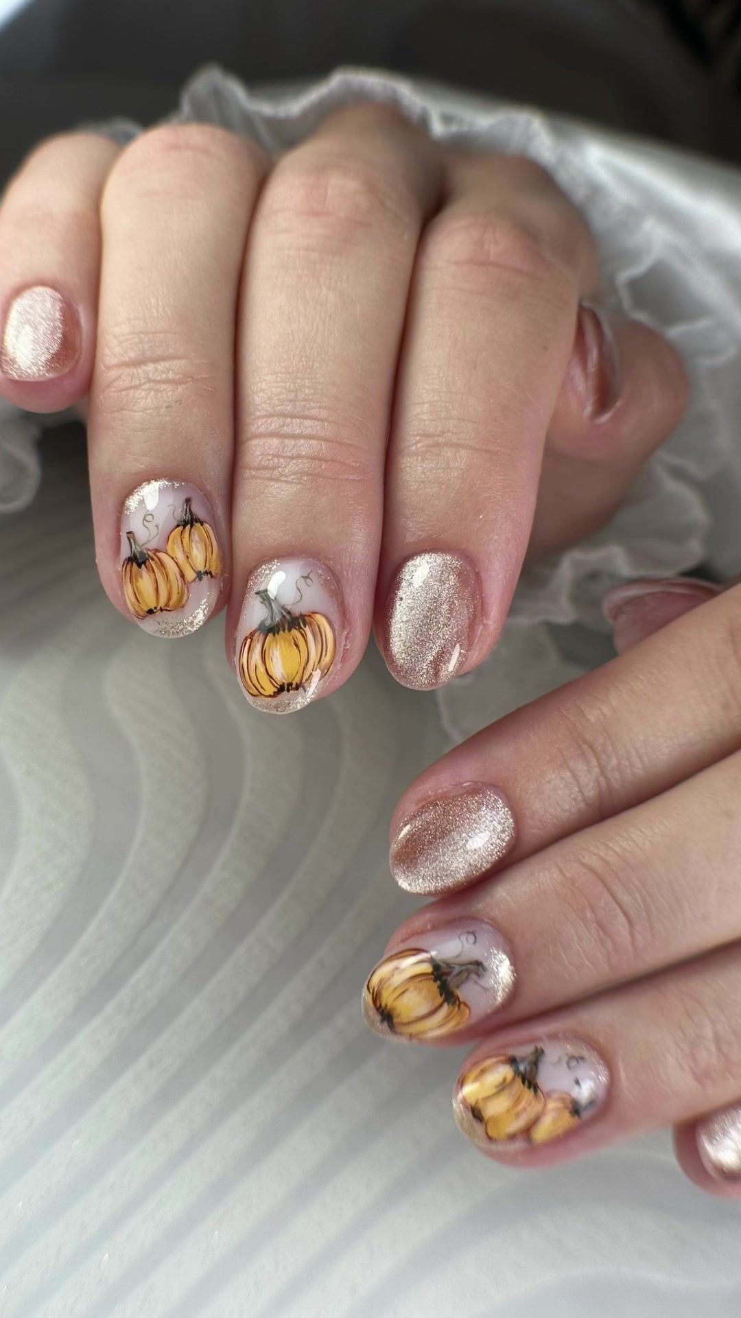 @Les ongles de Lyvie