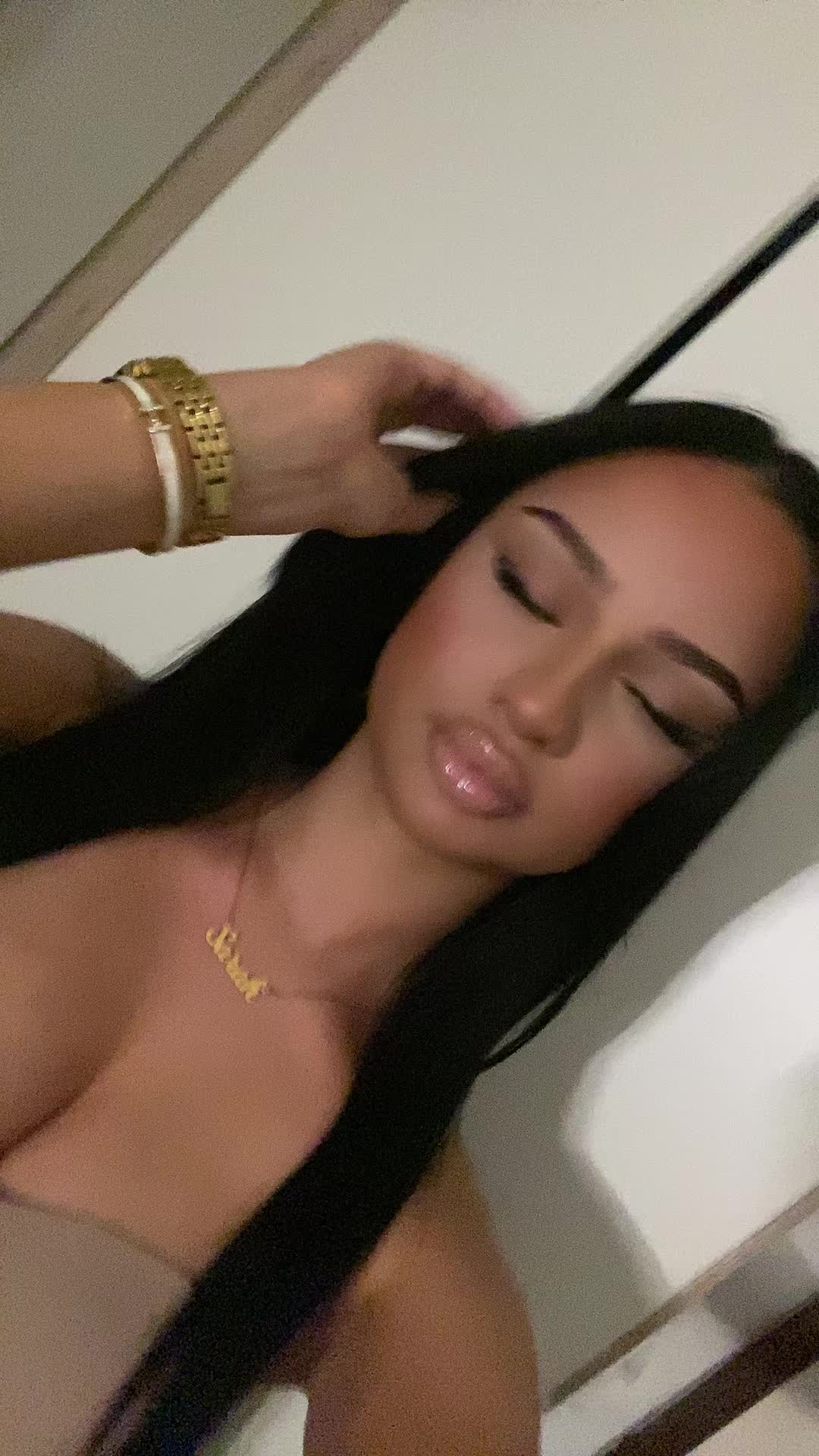 @𝒮𝒶𝓇𝒶𝒽.