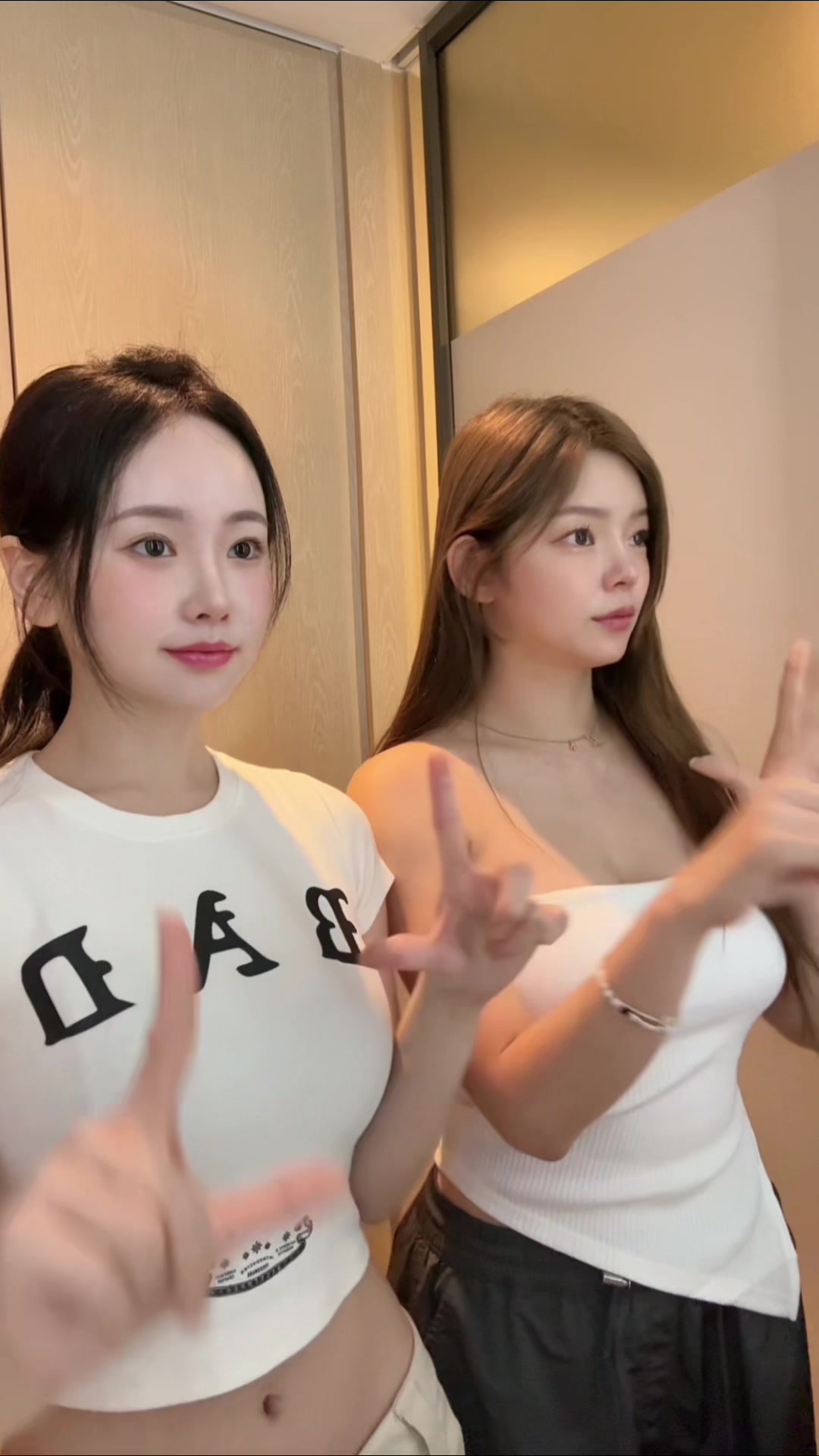 @๐จ๐์ธ๋ผใปใฉ๐ฉ๐ซ