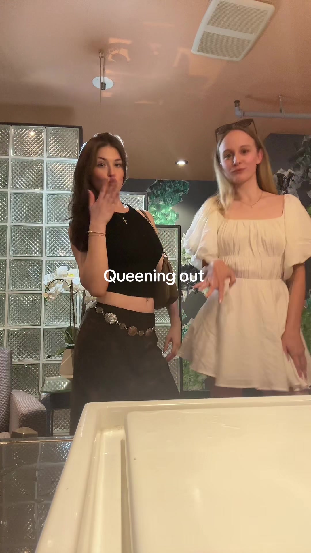 @hopeelise