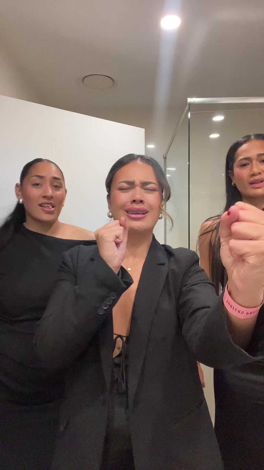 @Waiwhakaata.t