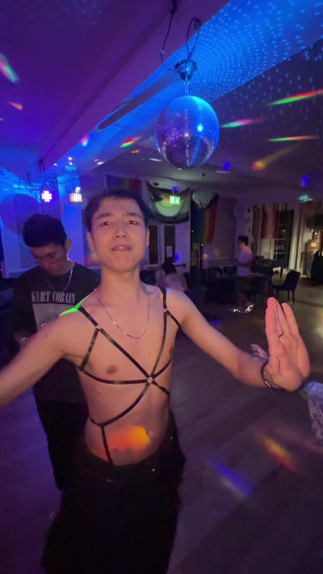 @Manny🇺🇿🏳️&zwj;🌈🇬🇧
