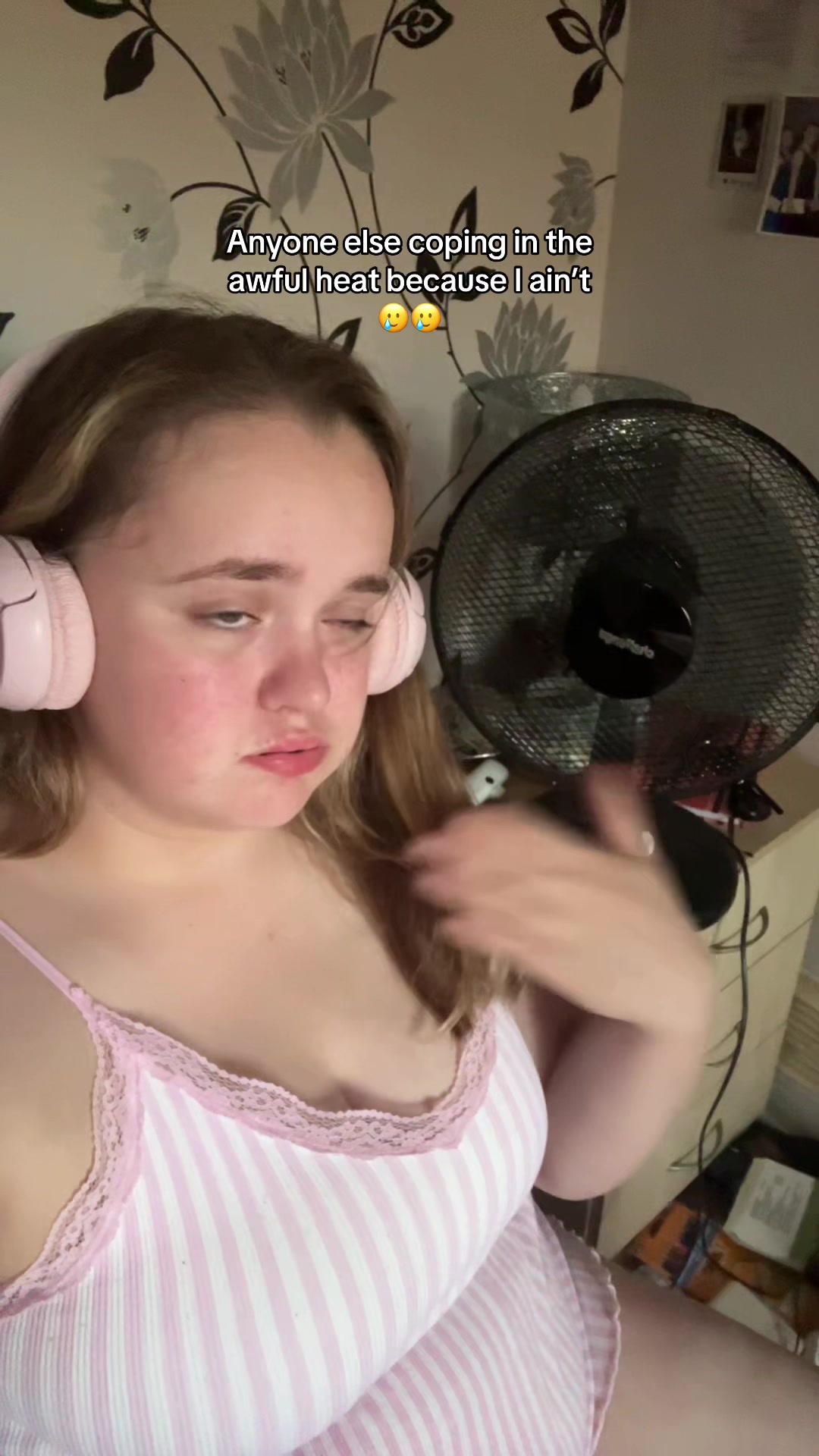 @chloe.holmes