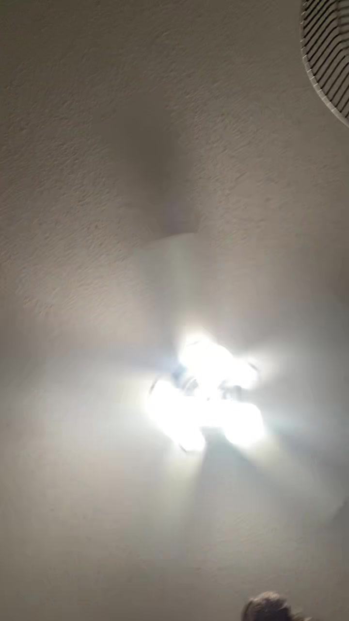 @𝐸𝓁𝑜𝓎 𝓌𝒶𝓋𝑒𝓈💨