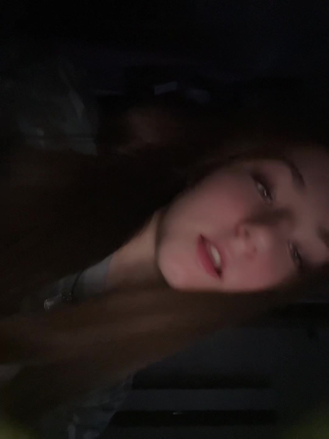 @Gelyyyy_ii