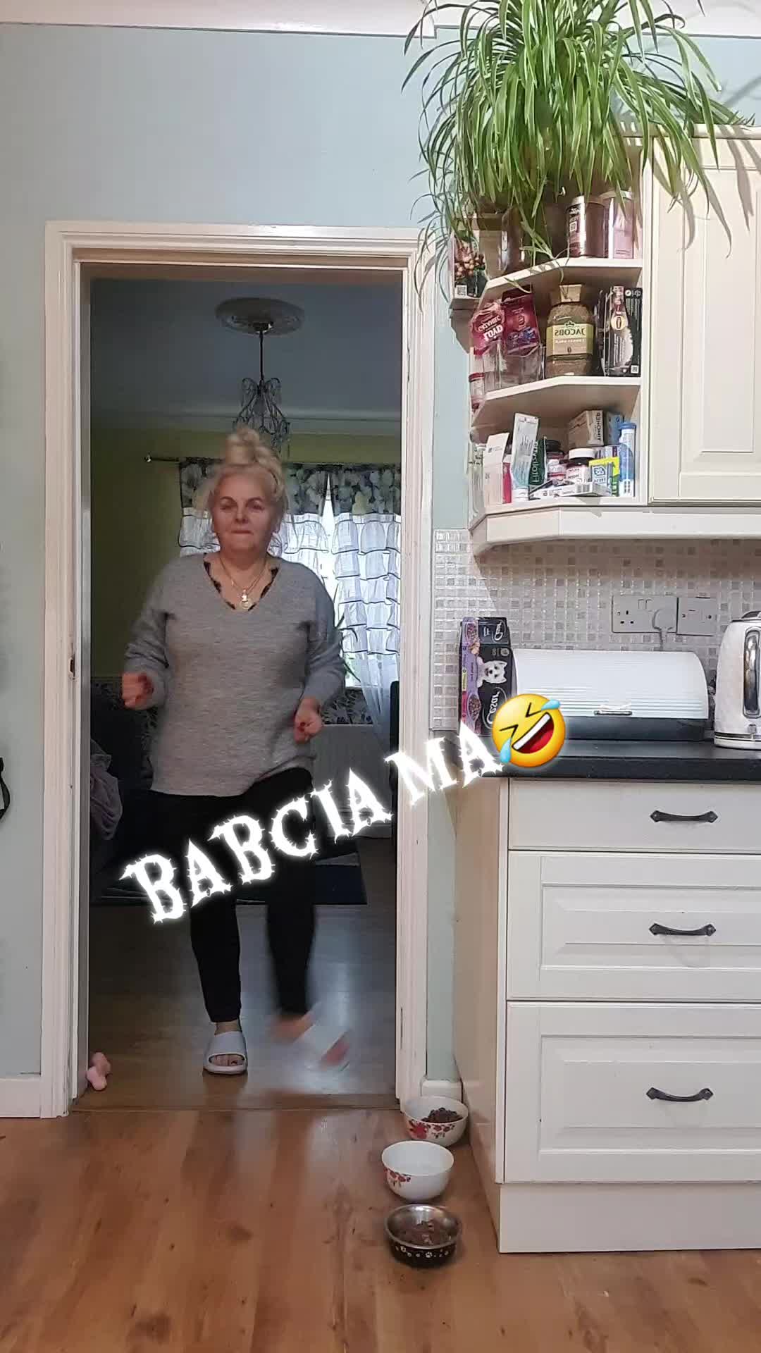 @Katty 58 plus size🤣