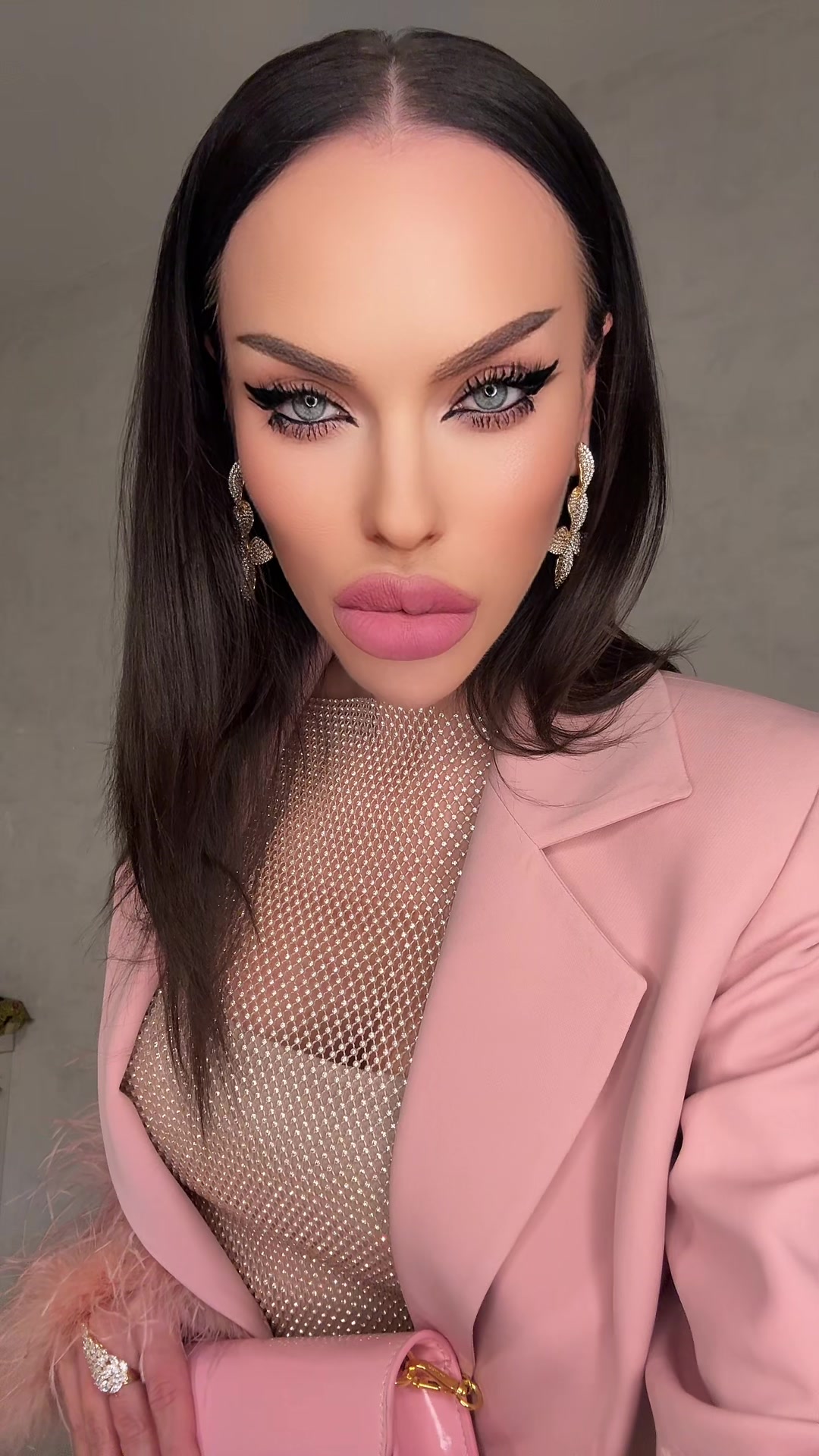 @koroleva20252