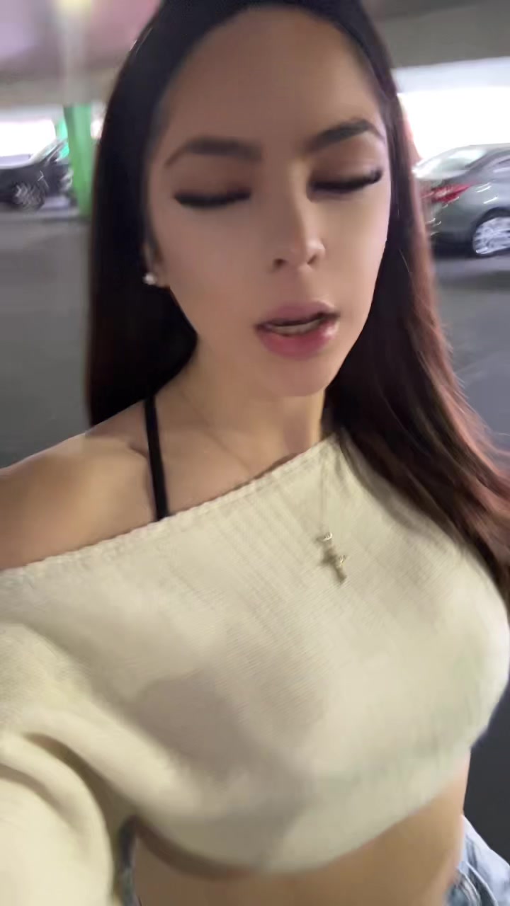 @👸