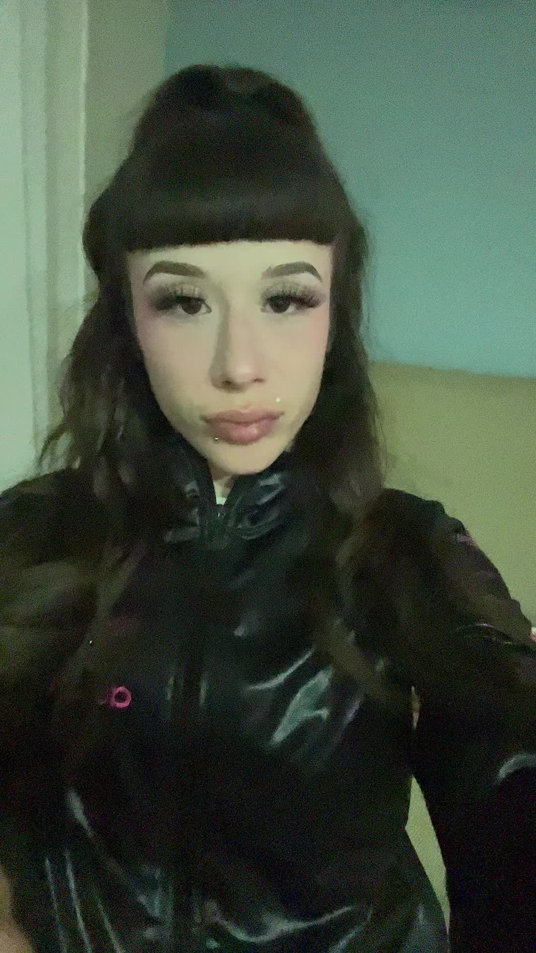 @yourcutesthoe