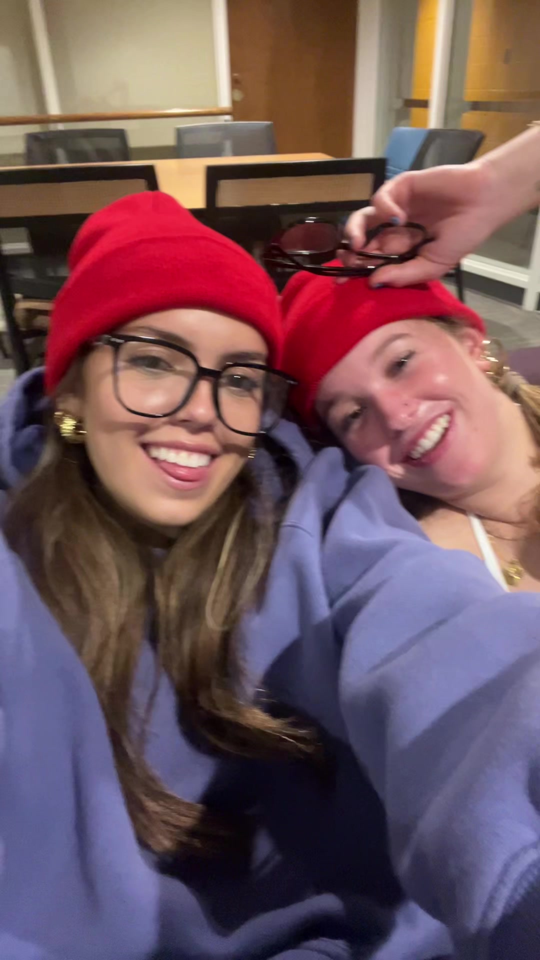 @Elisa