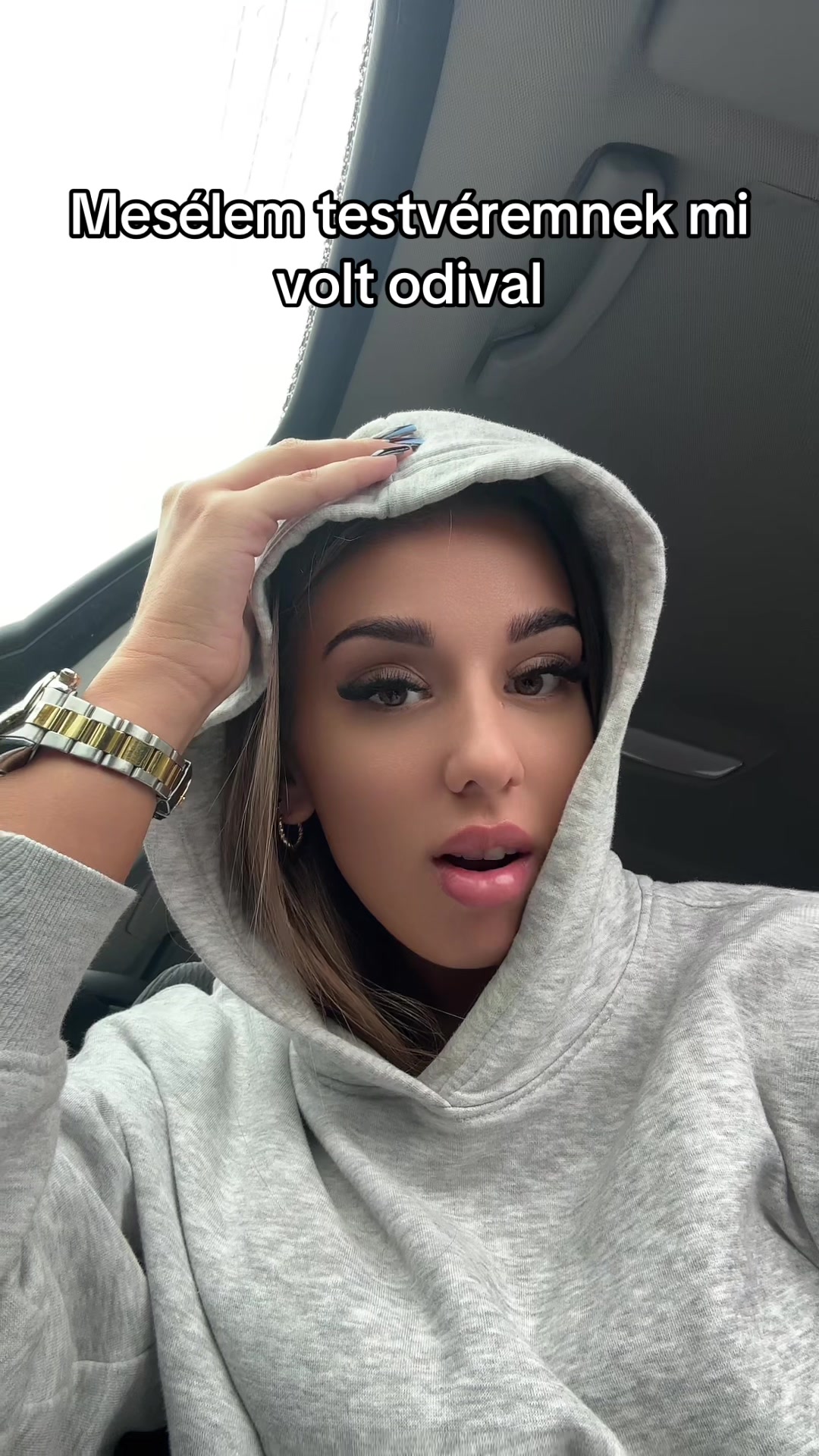 @Alexandra Moldov&aacute;n