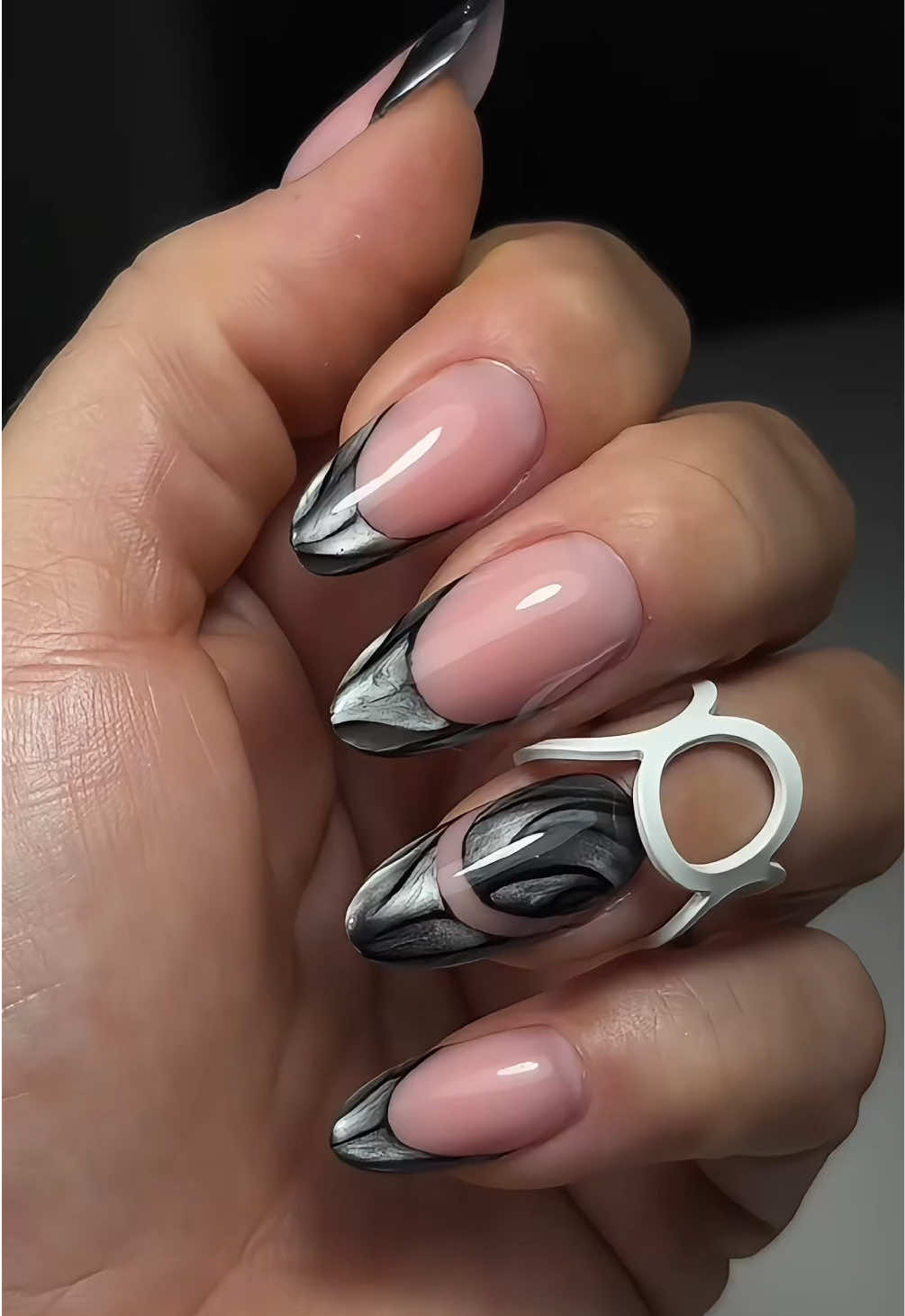 @ViolaViolett_NailArtist
