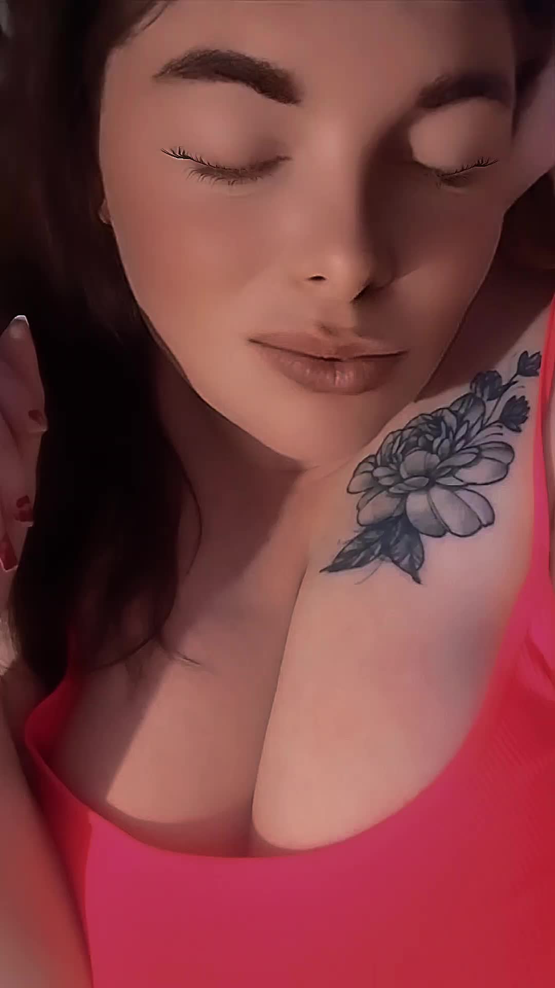 @🍒𝒮𝒽𝒶𝓃𝒶 ~𝓁o𝓊𝒾𝓈𝑒🍒