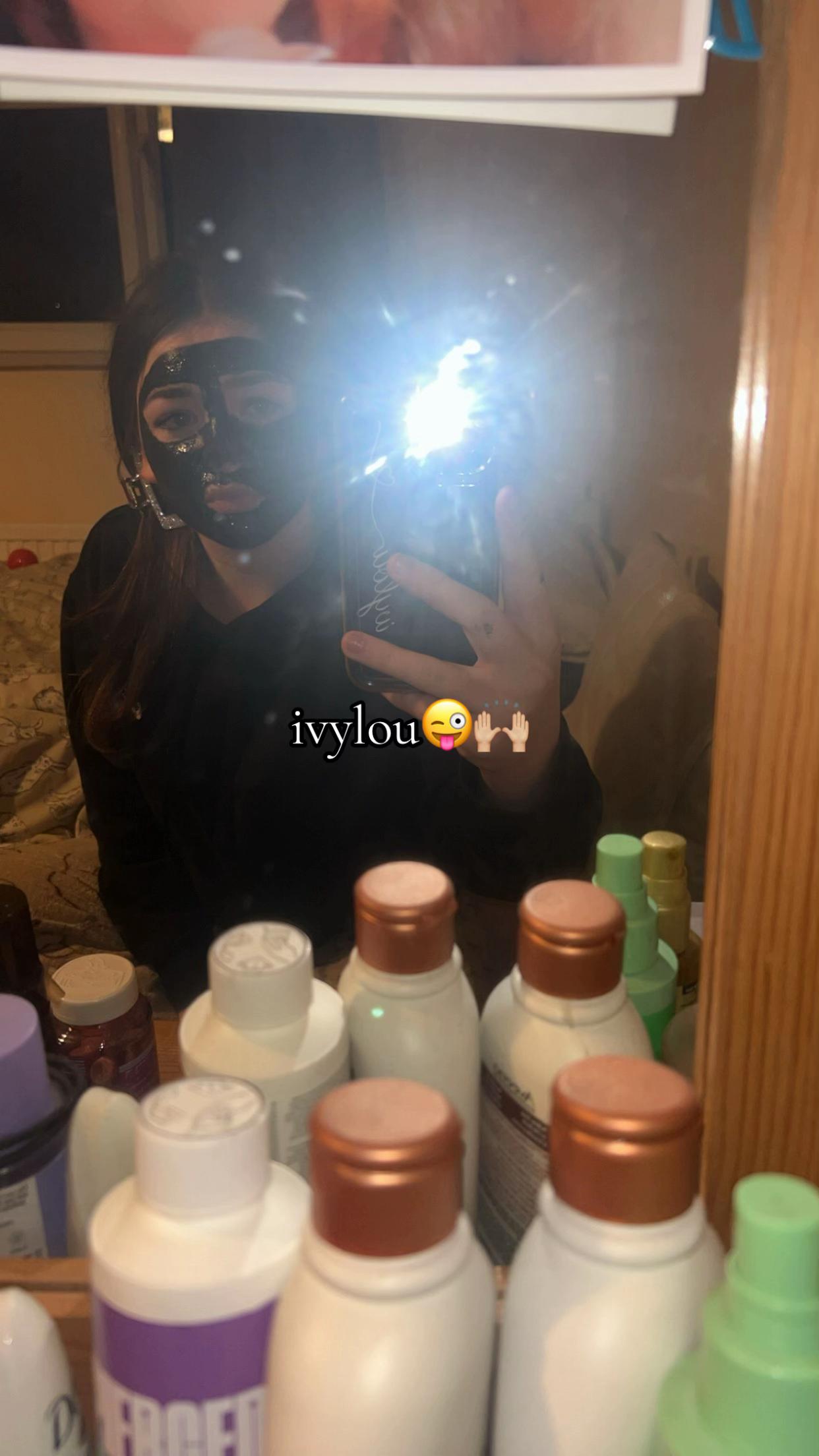 @𝓲𝓿𝔂𝓵𝓸𝓾𝔁𝓸