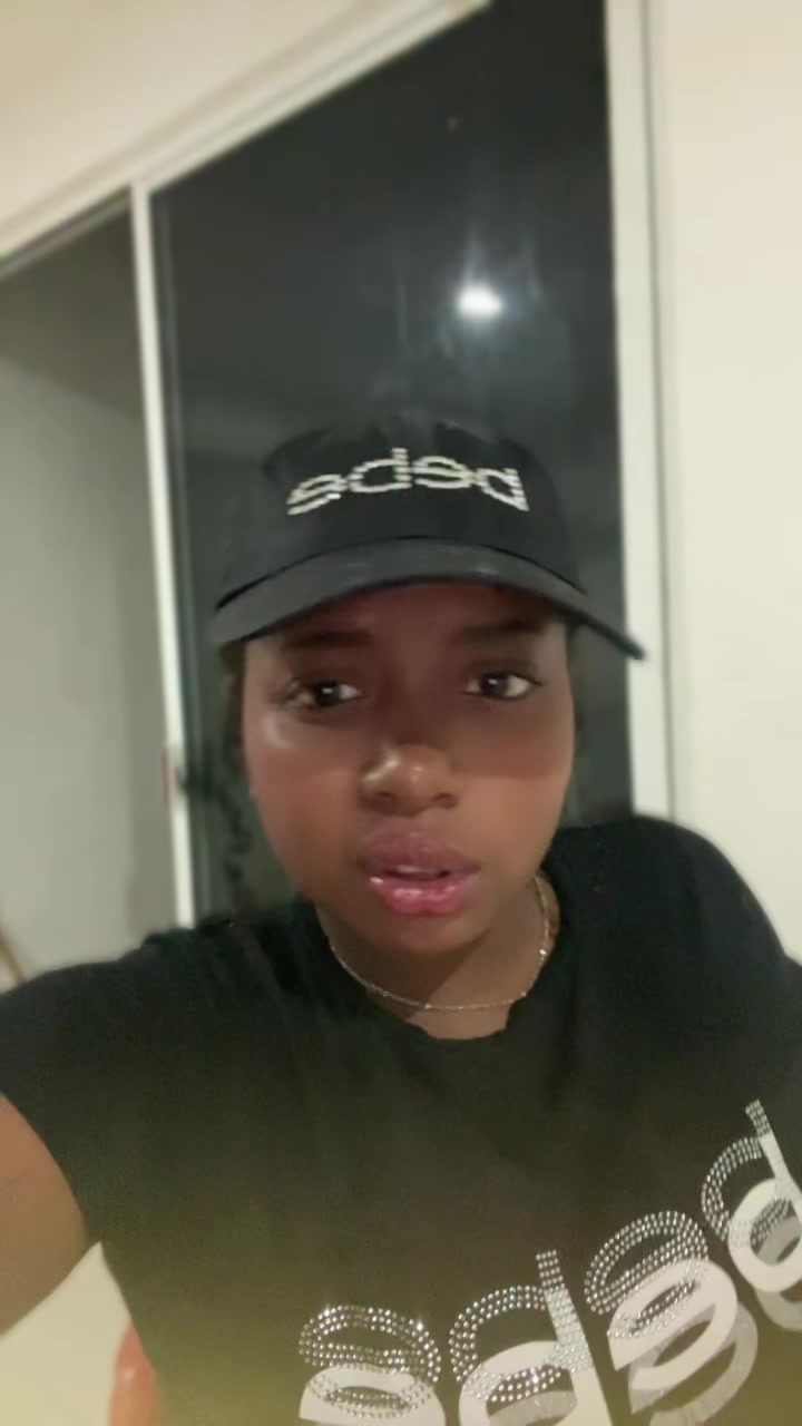 @Yisella