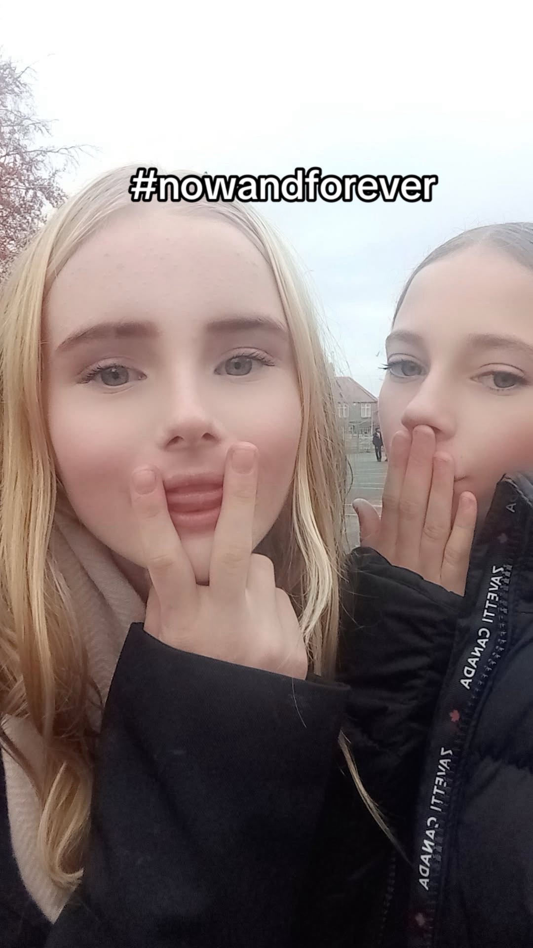@Mia_Miaacc