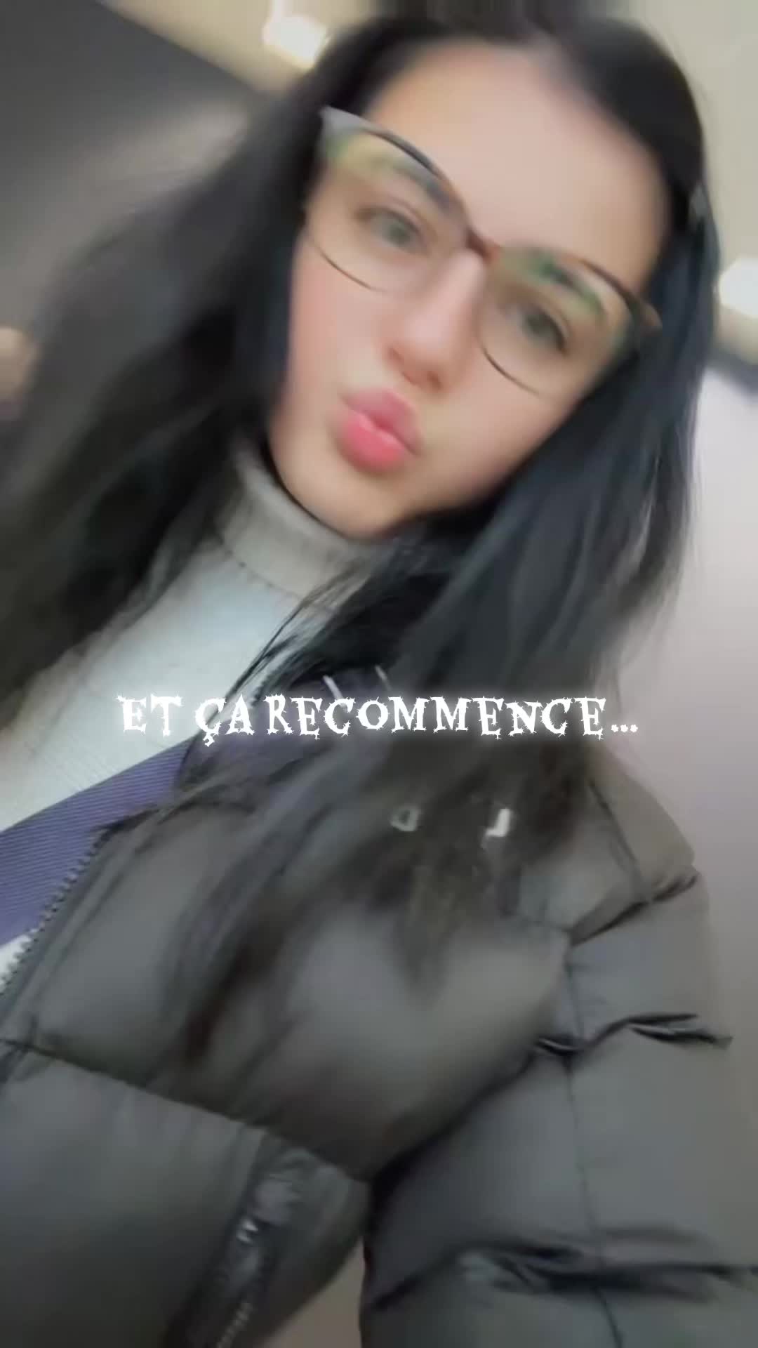 @Lau-rie_77