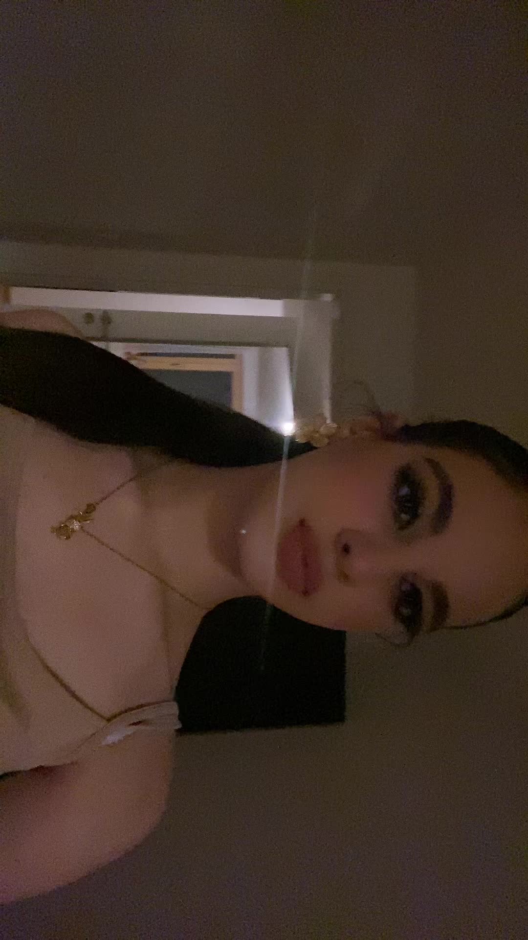 @𝑆𝑎𝑟𝑟𝑎🤍