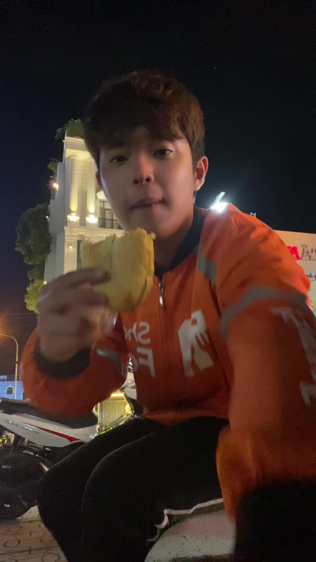 @Th&agrave;nh Ng&aacute;o Tony TV