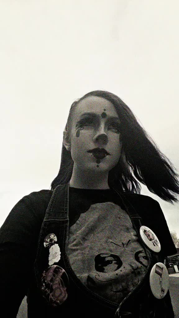 @~{WillowCosplays}~