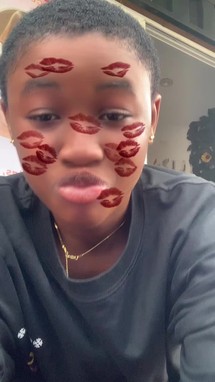 @☔️gal🦋lyk♻️Abena ⚡️shinny🍬
