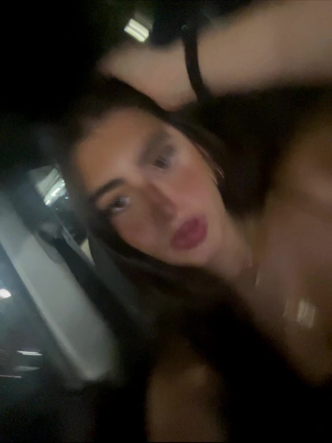 @vicky