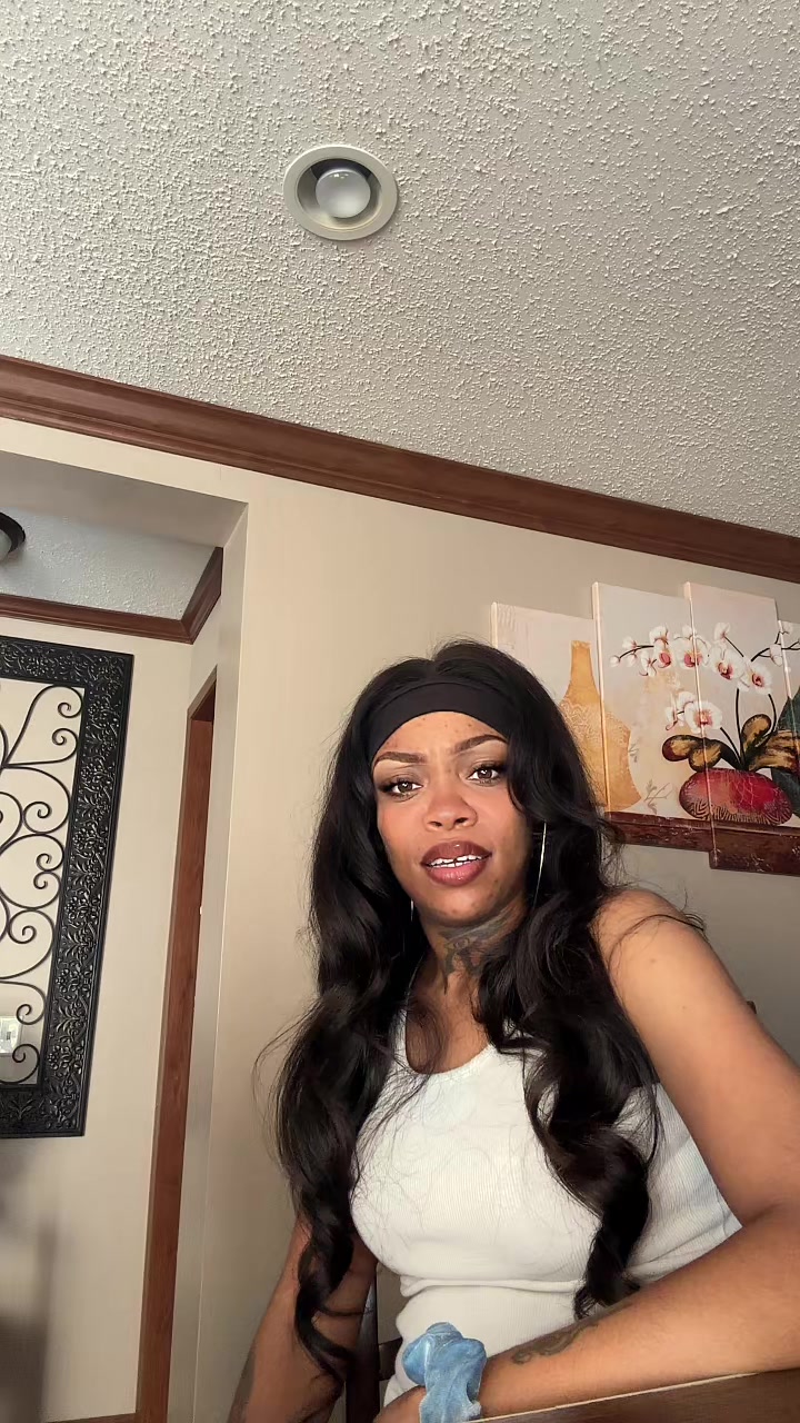 @thatmfnshanicee