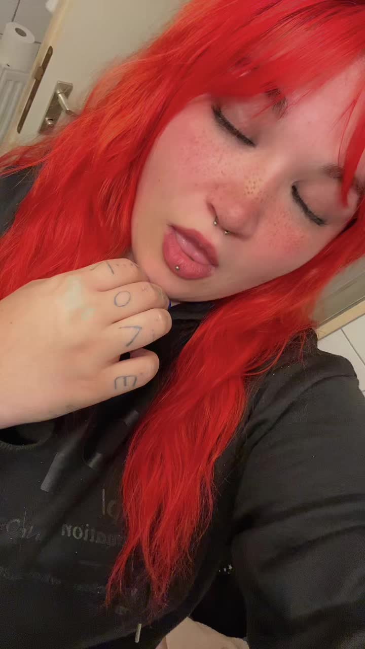 @Sam✨🖤