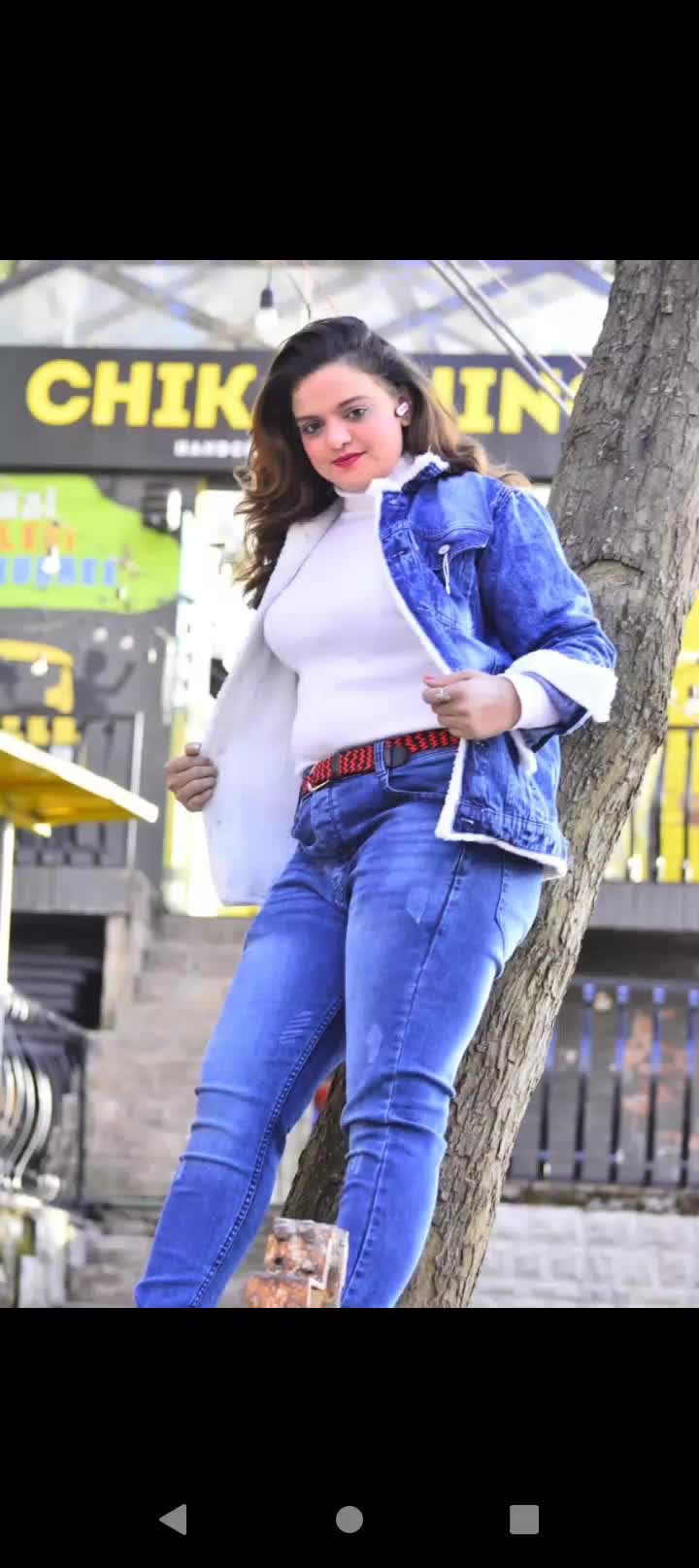 @Ayesha. Jan 😍. 999