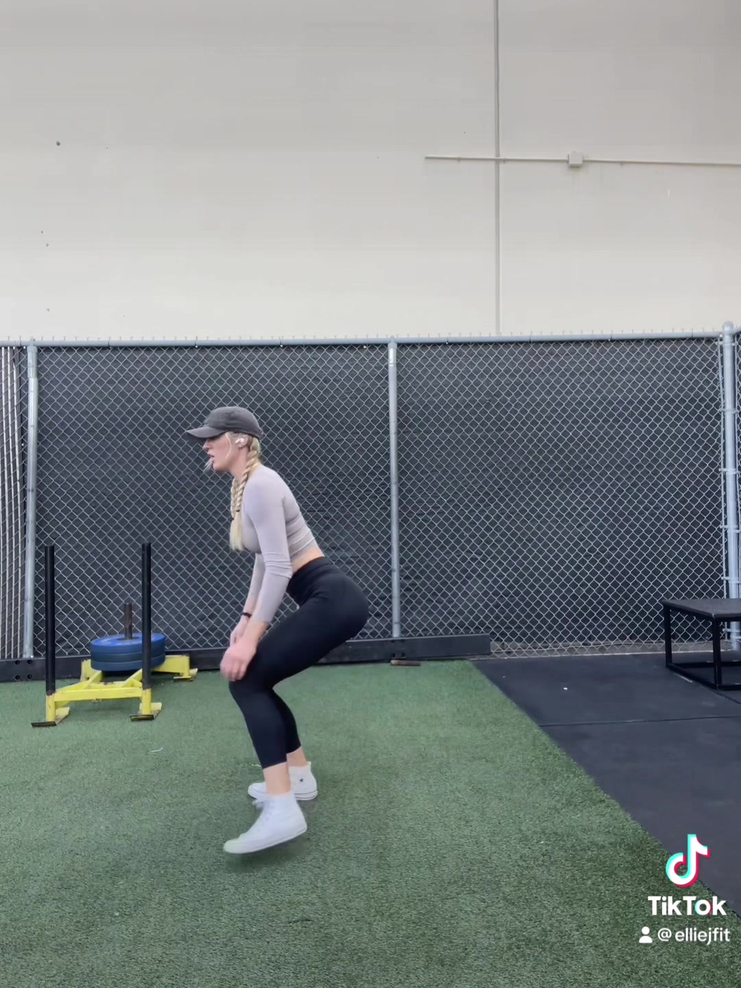 @elliemillerfitness